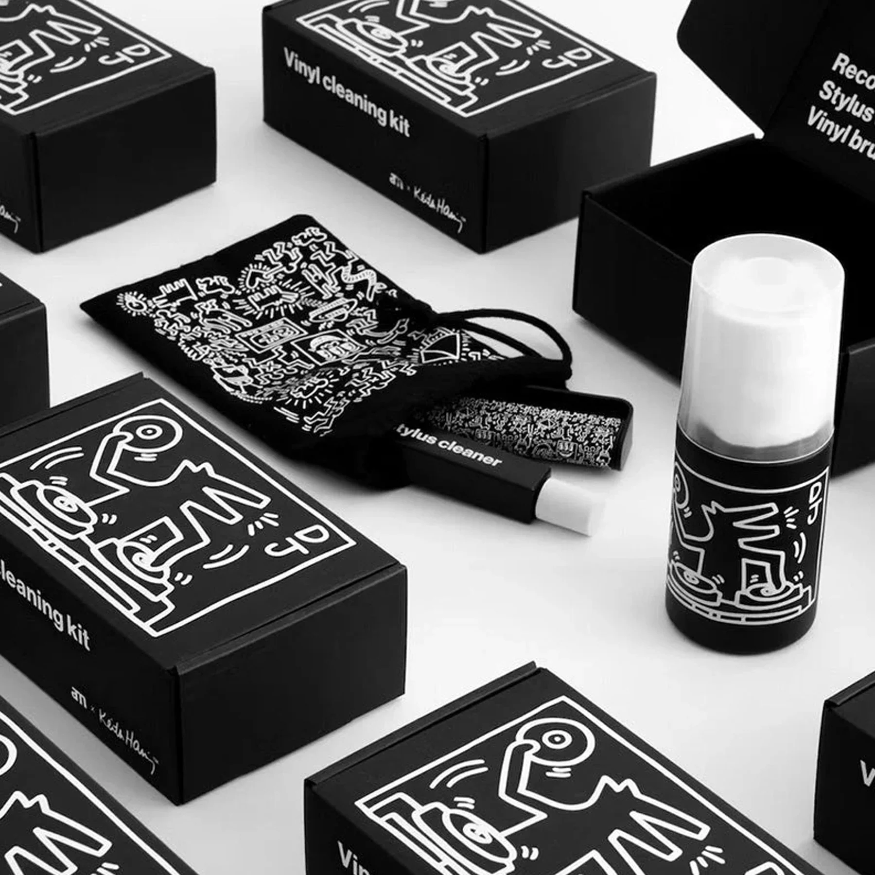 AM Clean Sound: Keith Haring Vinyl Cleaning Kit (Brush, Vinyl Cloth + Cleaner, Stylus Cleaner) - Image 5