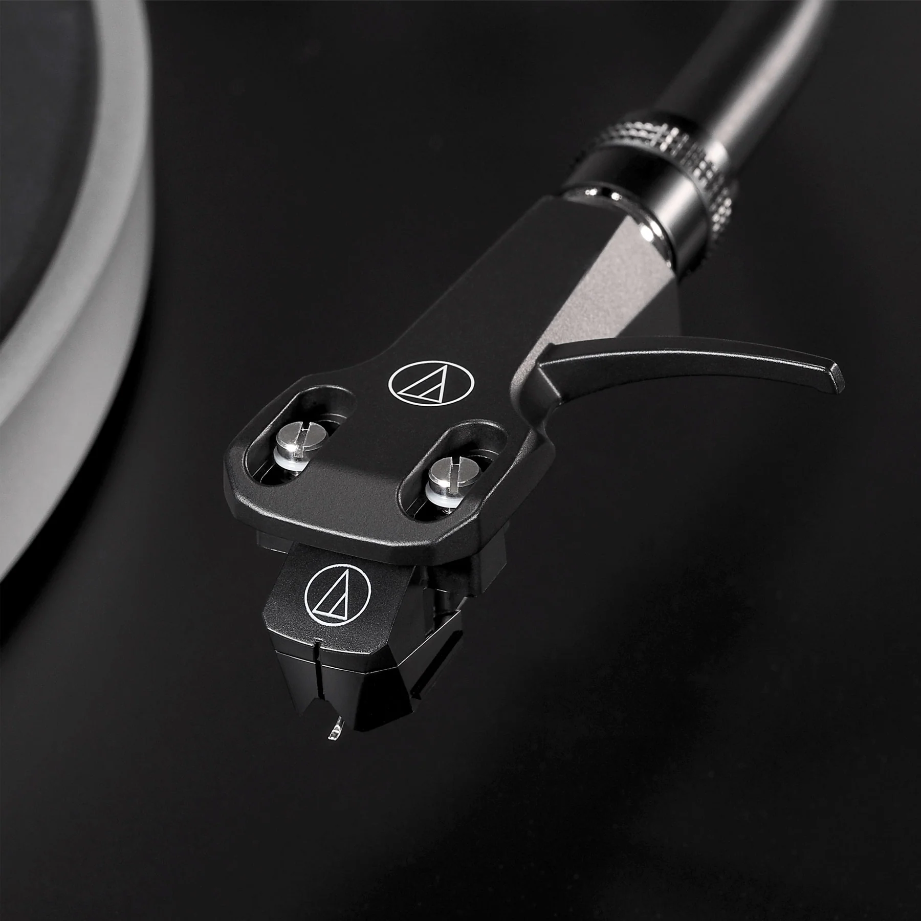 Audio-Technica: AT-LP5X Direct Drive USB Turntable - Image 6