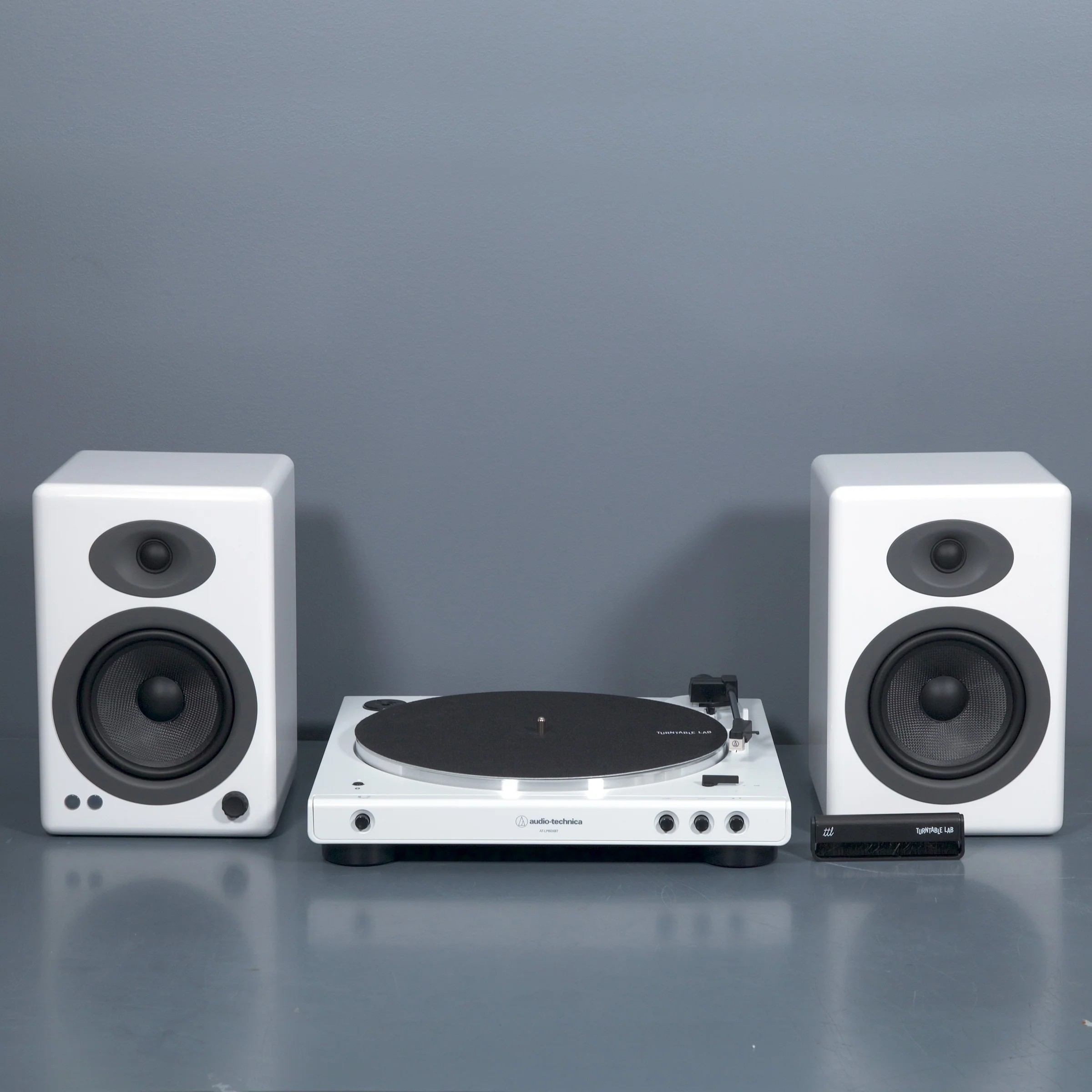 Audio-Technica: AT-LP60XBT-WW Turntable Package - White Pack - Image 6