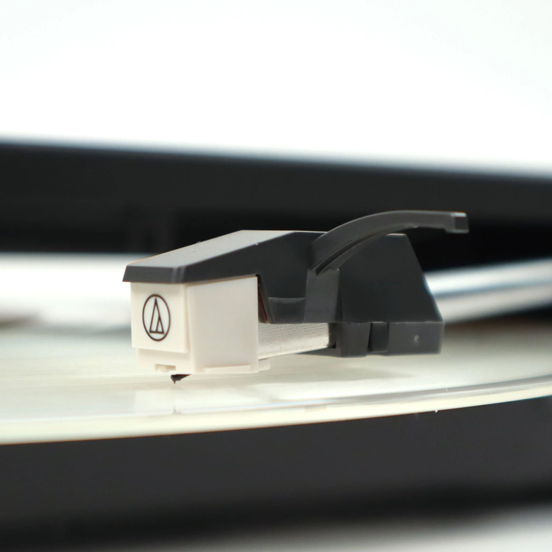 Audio-Technica: AT-SB727 Sound Burger Portable Bluetooth Turntable - Image 7