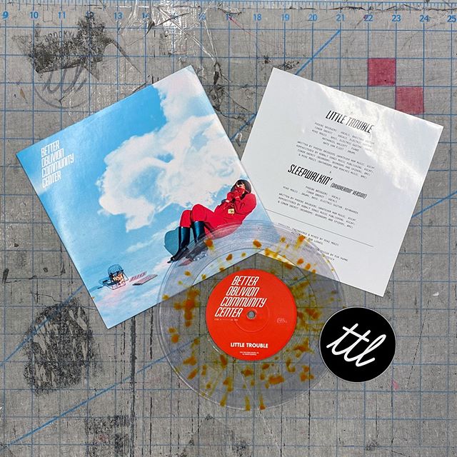 Better Oblivion Community Center: Little Trouble / Sleepwalkin' (Daydreamin' Version, Colored Vinyl) Vinyl 7" - Image 3