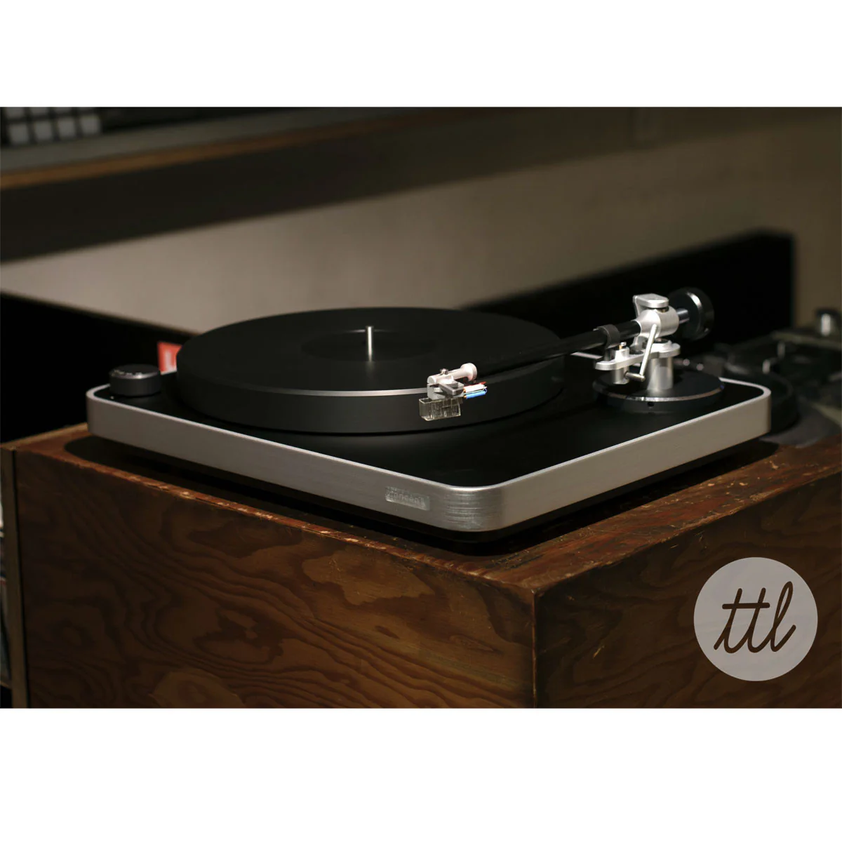 Clearaudio: Concept AiR Turntable - Concept Tonearm / Concept Cartridge (Open Box Special) - Image 5