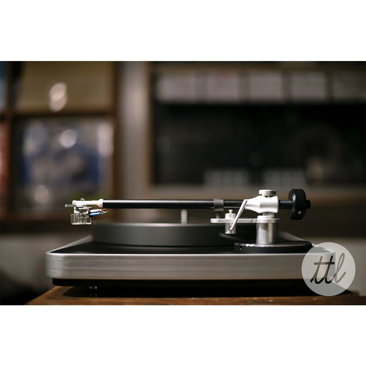 Clearaudio: Concept AiR Turntable - Concept Tonearm / Concept Cartridge (Open Box Special) - Image 6