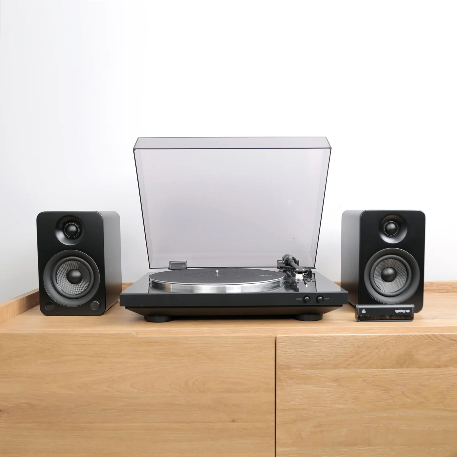 Denon: DP-300F Turntable Package - Image 3