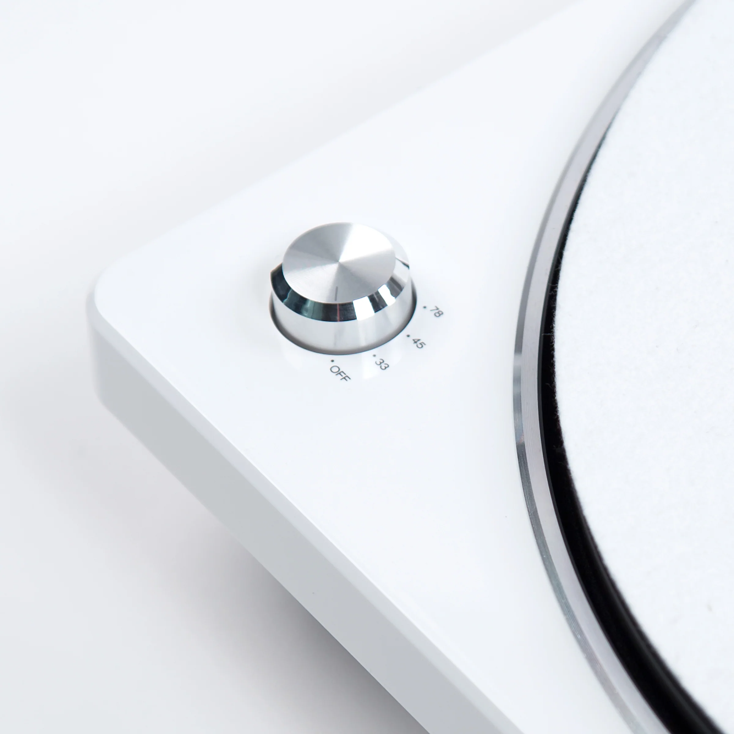 Denon: DP-400 Semi-Automatic Turntable - White - Image 10