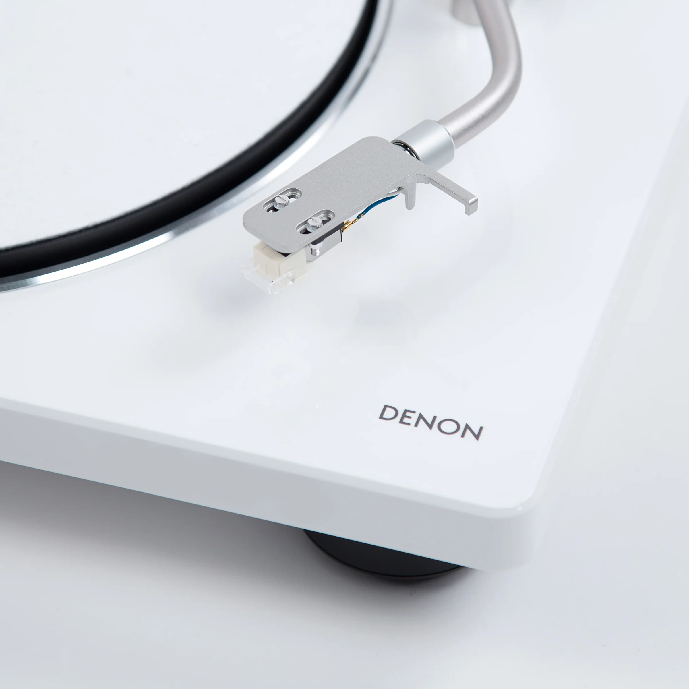 Denon: DP-400 Semi-Automatic Turntable - White - Image 7