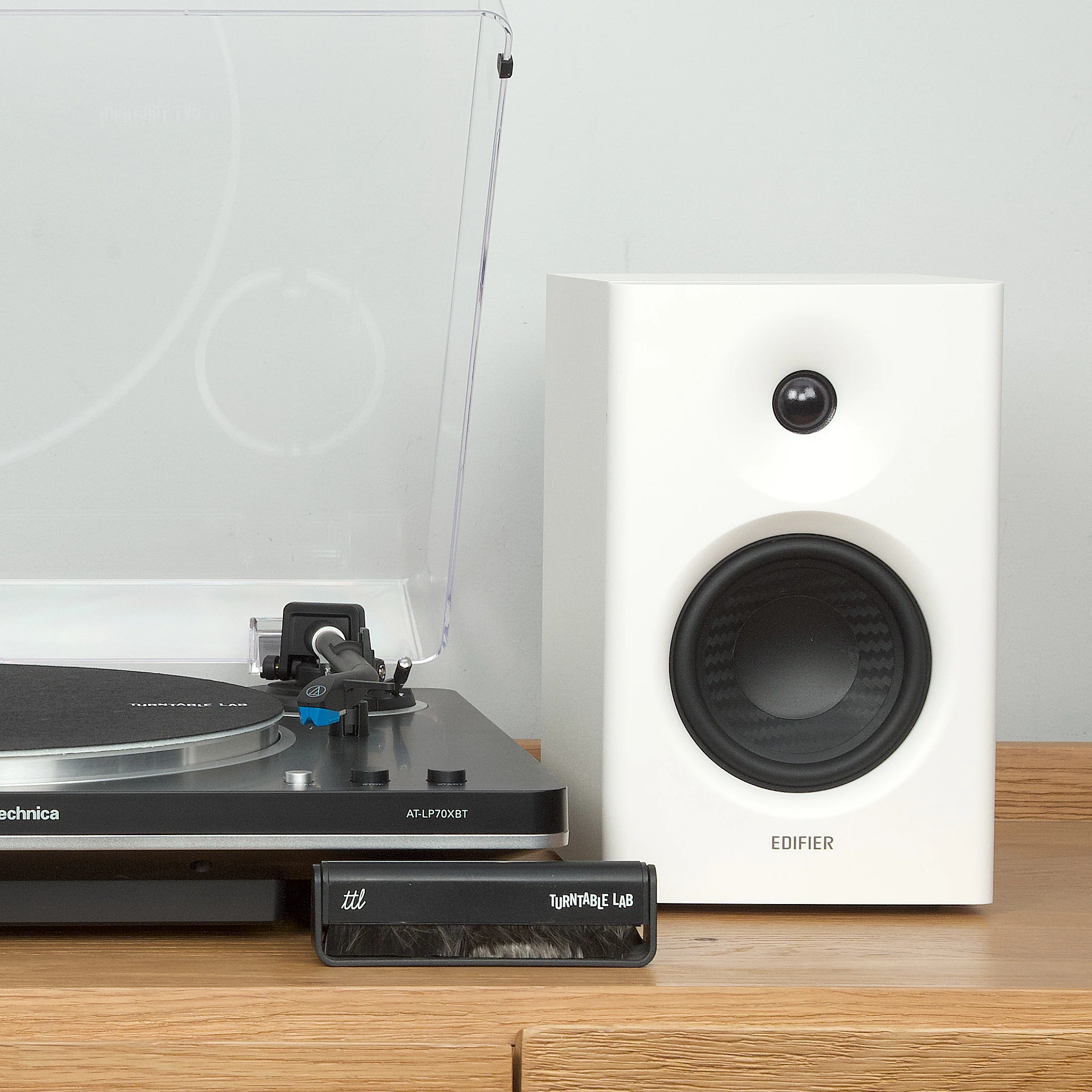 Edifier: MR4 Powered Monitor Speakers - Image 2