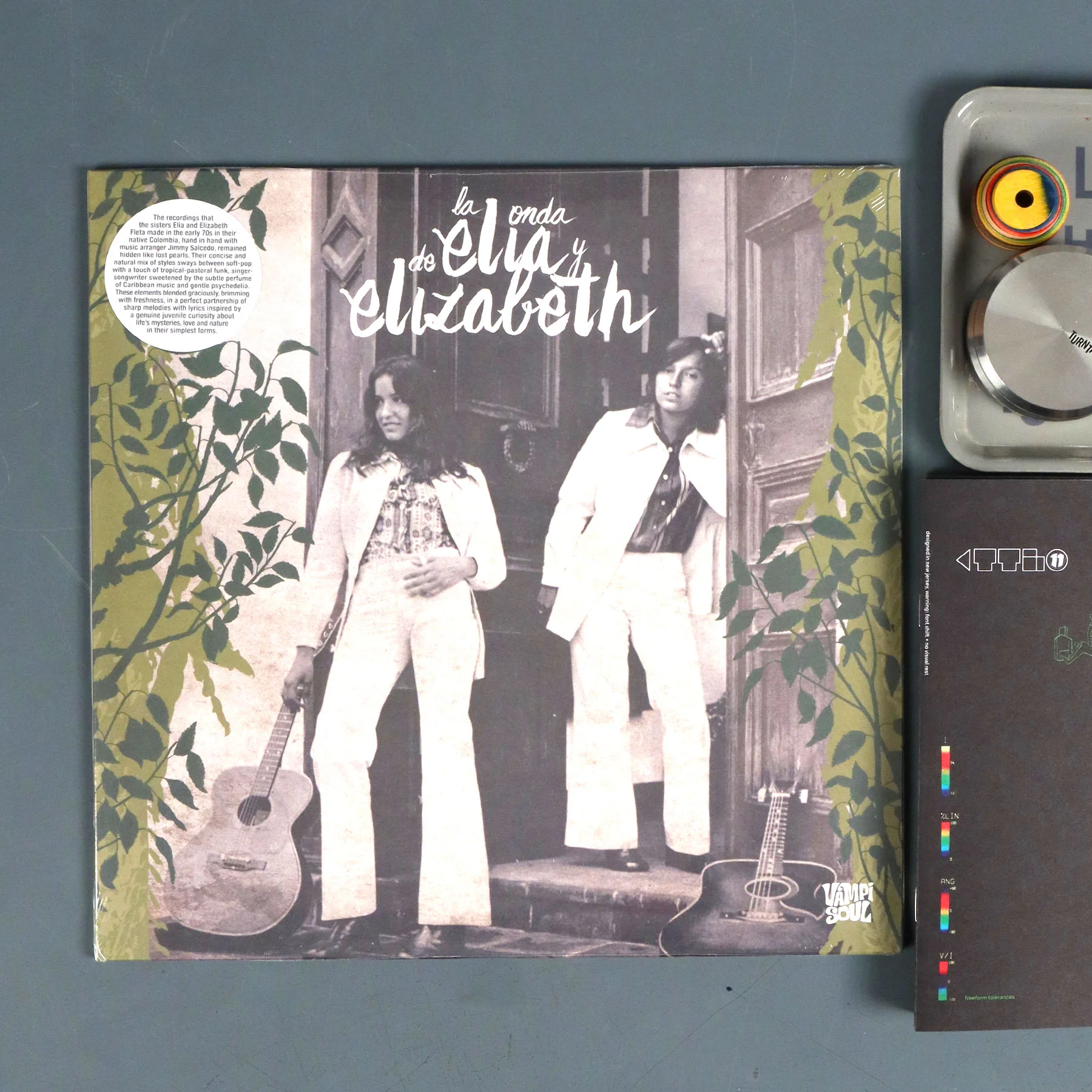 Elia y Elizabeth: La Onda De Elia y Elizabeth Vinyl LP - Image 4