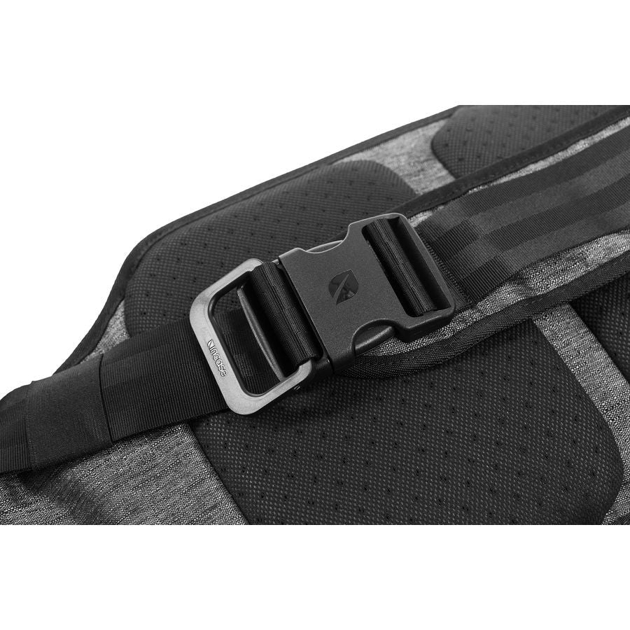 Incase: Reform Sling Pack - Heather Black (CL55576) - Image 7