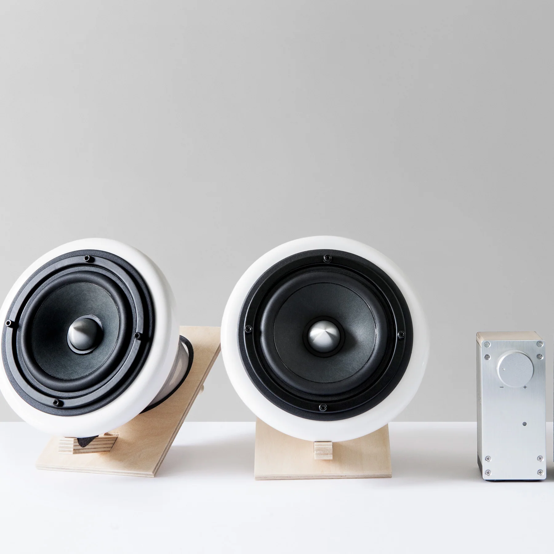 Joey Roth: Ceramic Speakers + Amplifier - Image 7