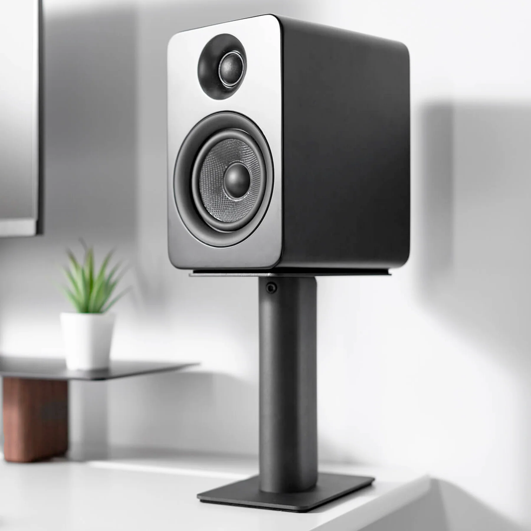 Kanto: SP9 Desktop Speaker Stands for YU2 / YU4 (9" Height / Black / Pair) - Image 3