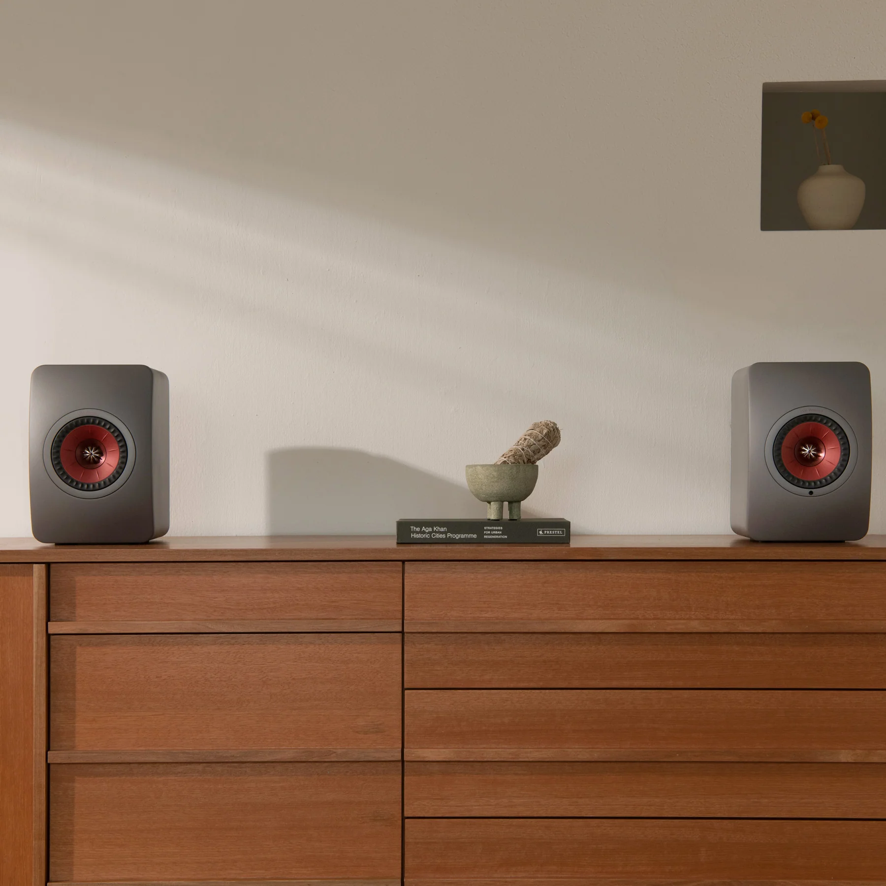 KEF: LS50 Wireless II Powered Speakers - Pair - Image 10