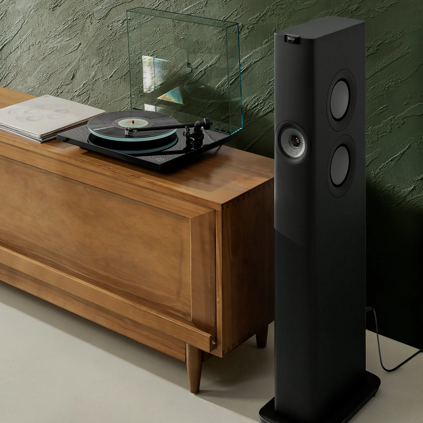 KEF: LS60 Wireless Floorstanding Powered Speakers - Pair - Image 5