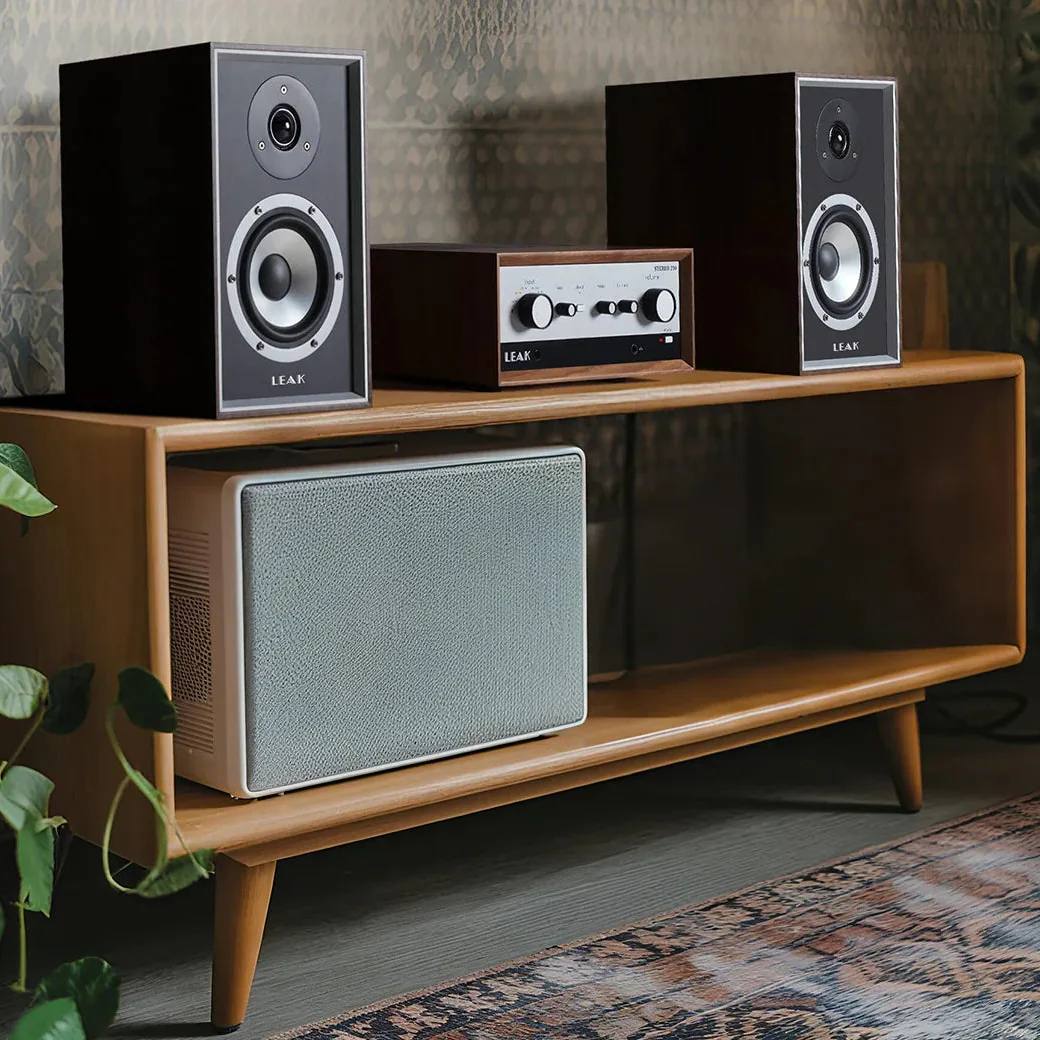 Leak: Sandwich 100 Bookshelf Speakers - Walnut / Pair - Image 6