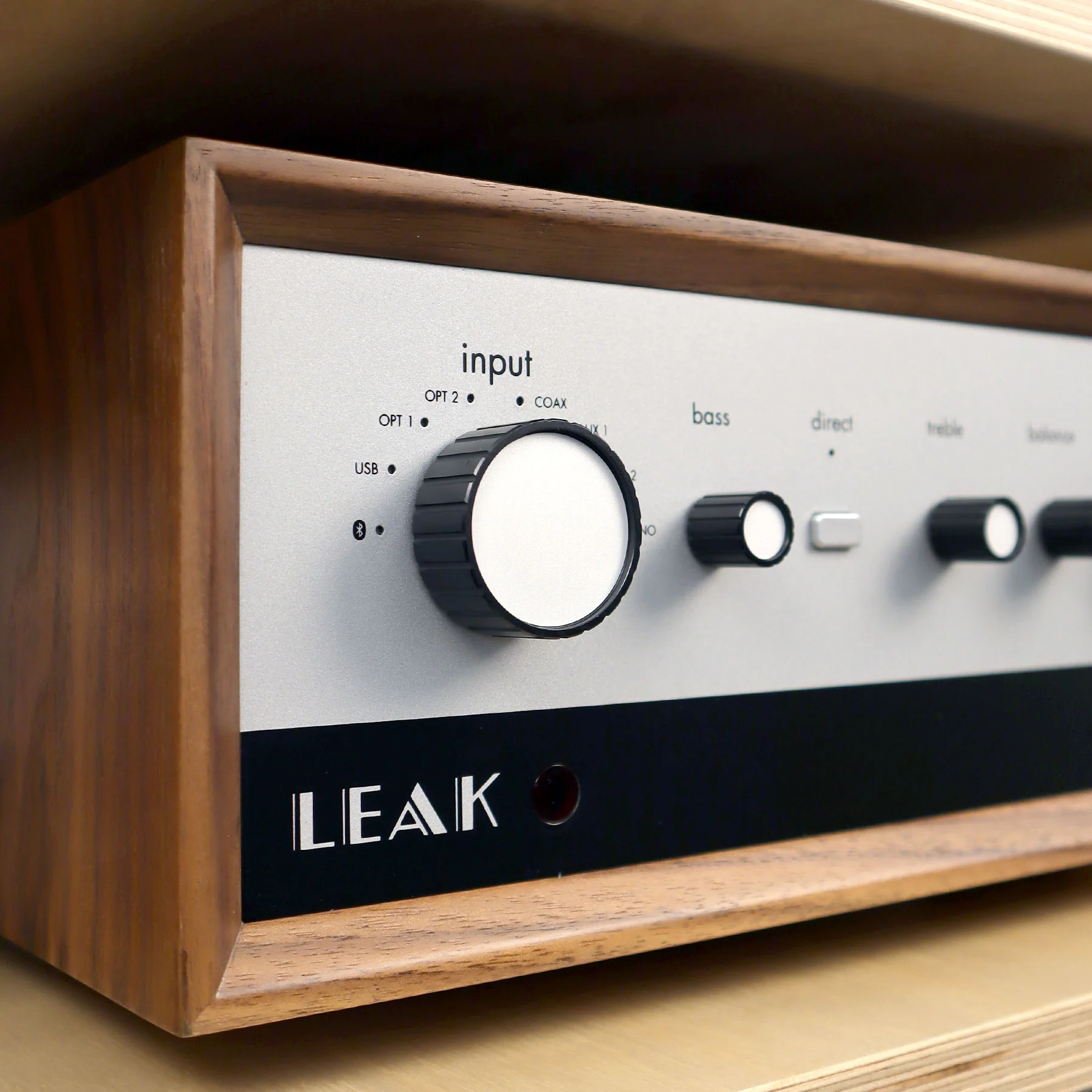 Leak: Stereo 130 Integrated Amplifier w/ Bluetooth - Walnut - Image 3