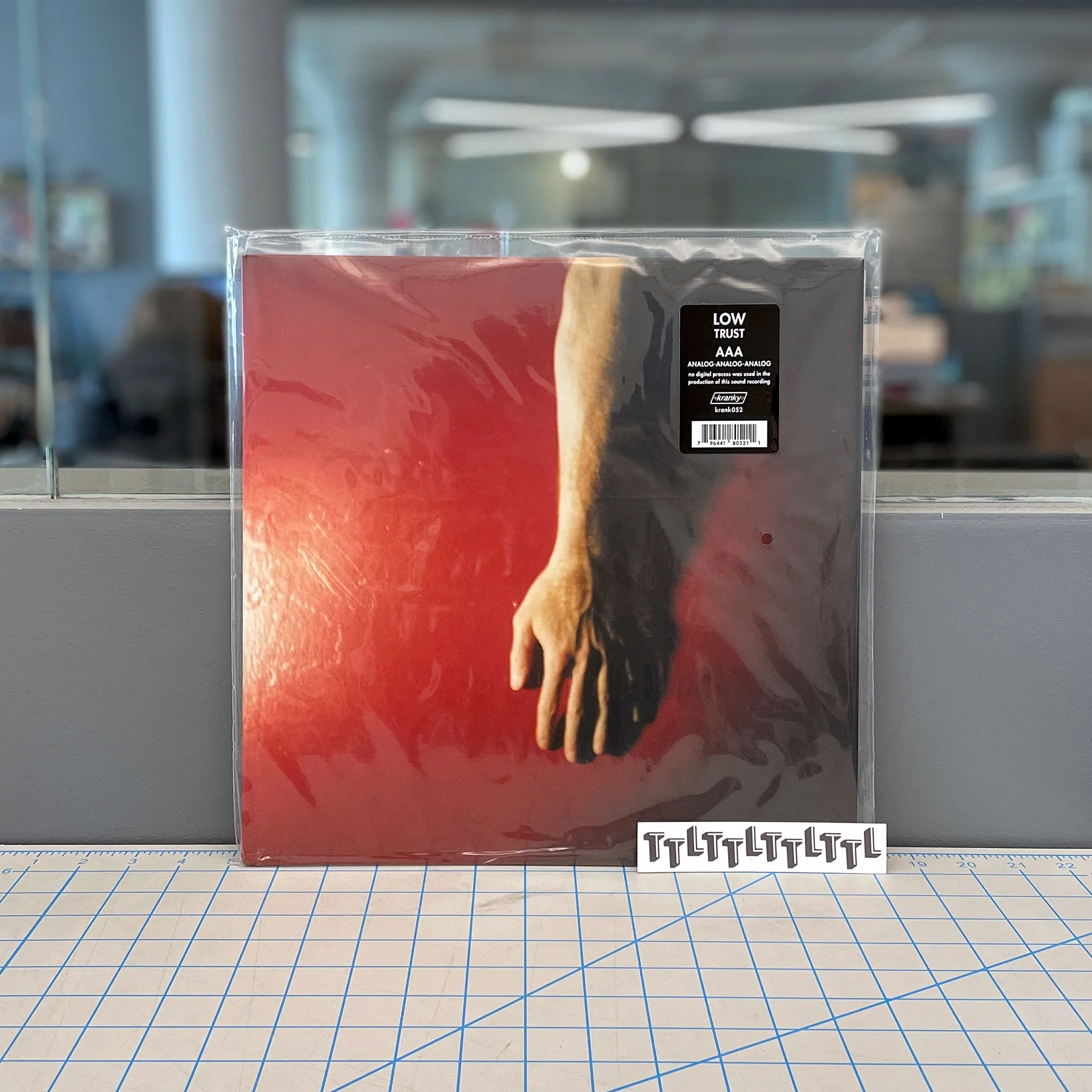 Low: Trust Vinyl 2LP - Image 5