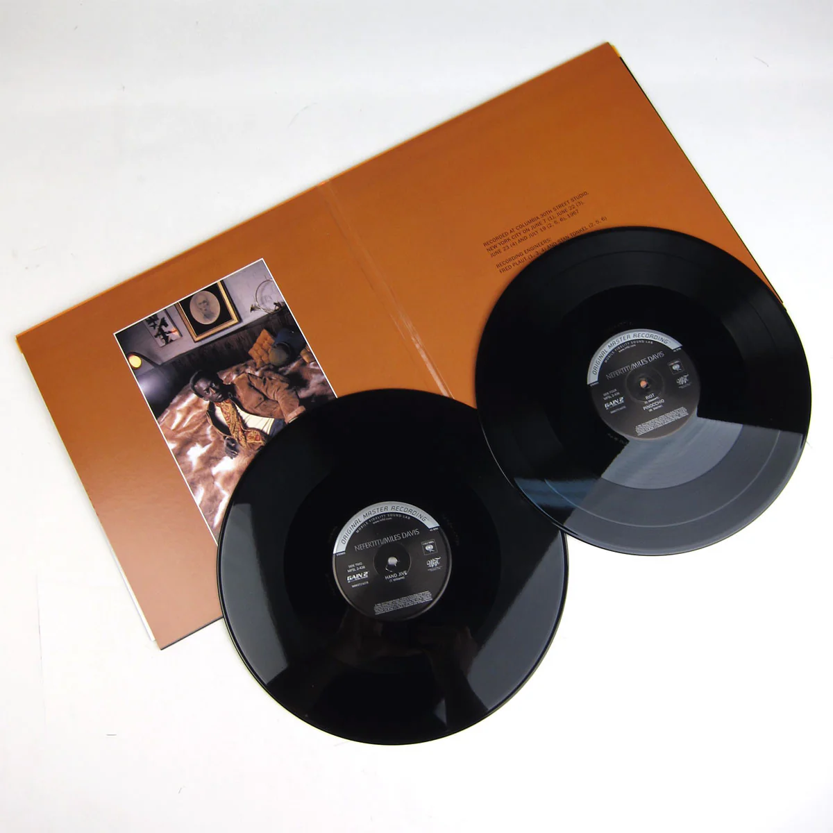 Miles Davis: Nefertiti (Numbered Limited Edition 45rpm, 180g) Vinyl 2LP - Image 2