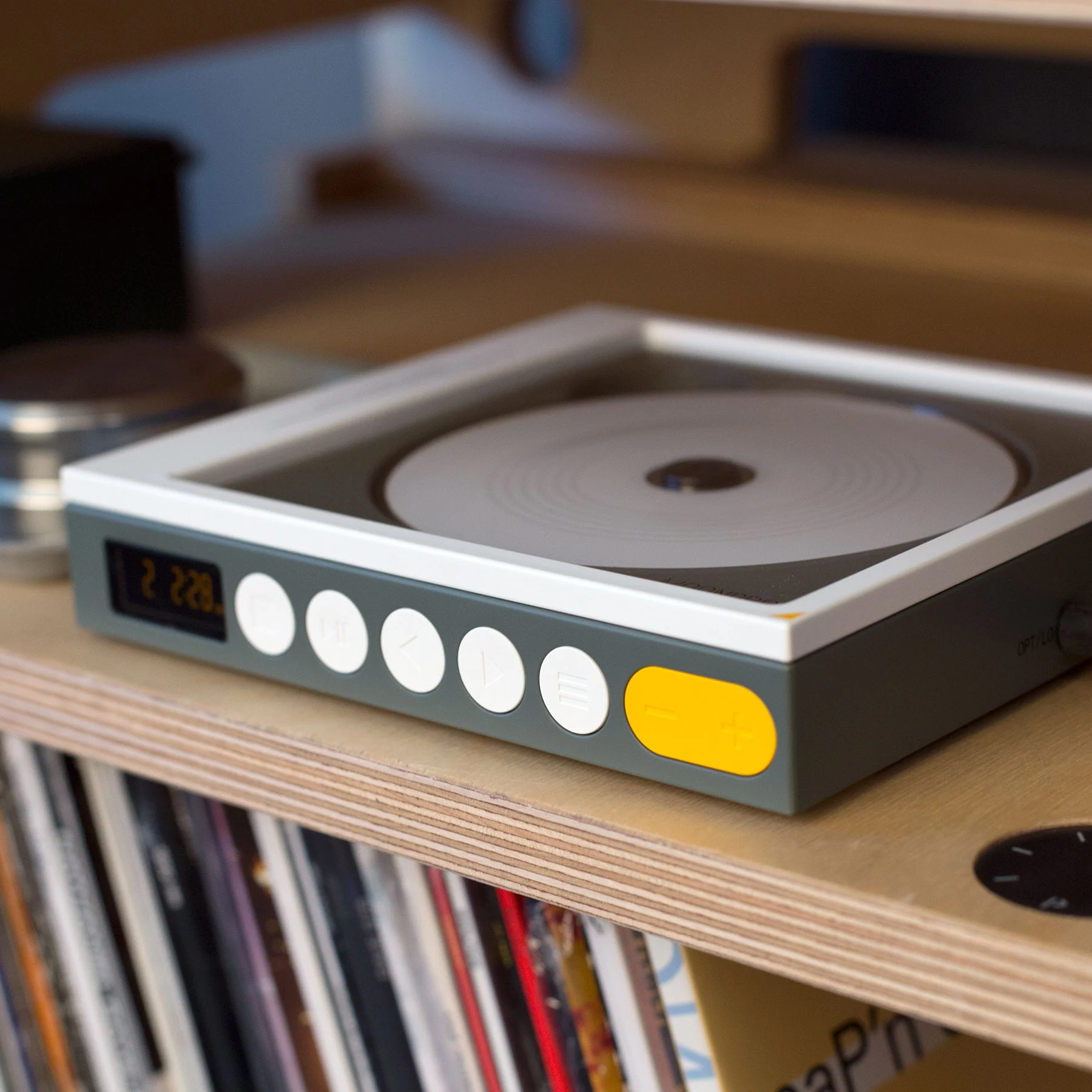 MoonDrop: Discdream 2 Portable CD Player - Image 10