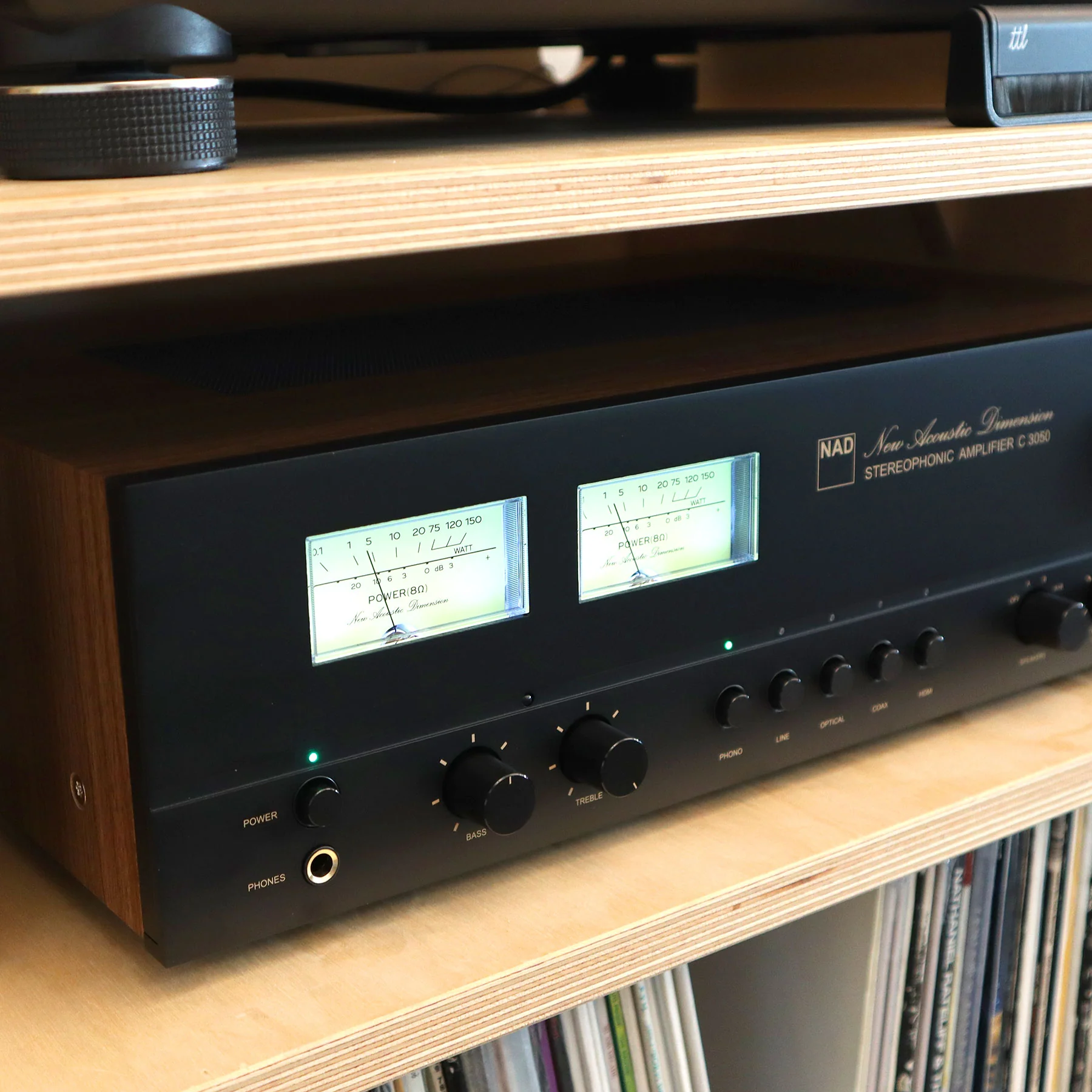 NAD: C 3050 Stereophonic Integrated Amplifier - Image 3