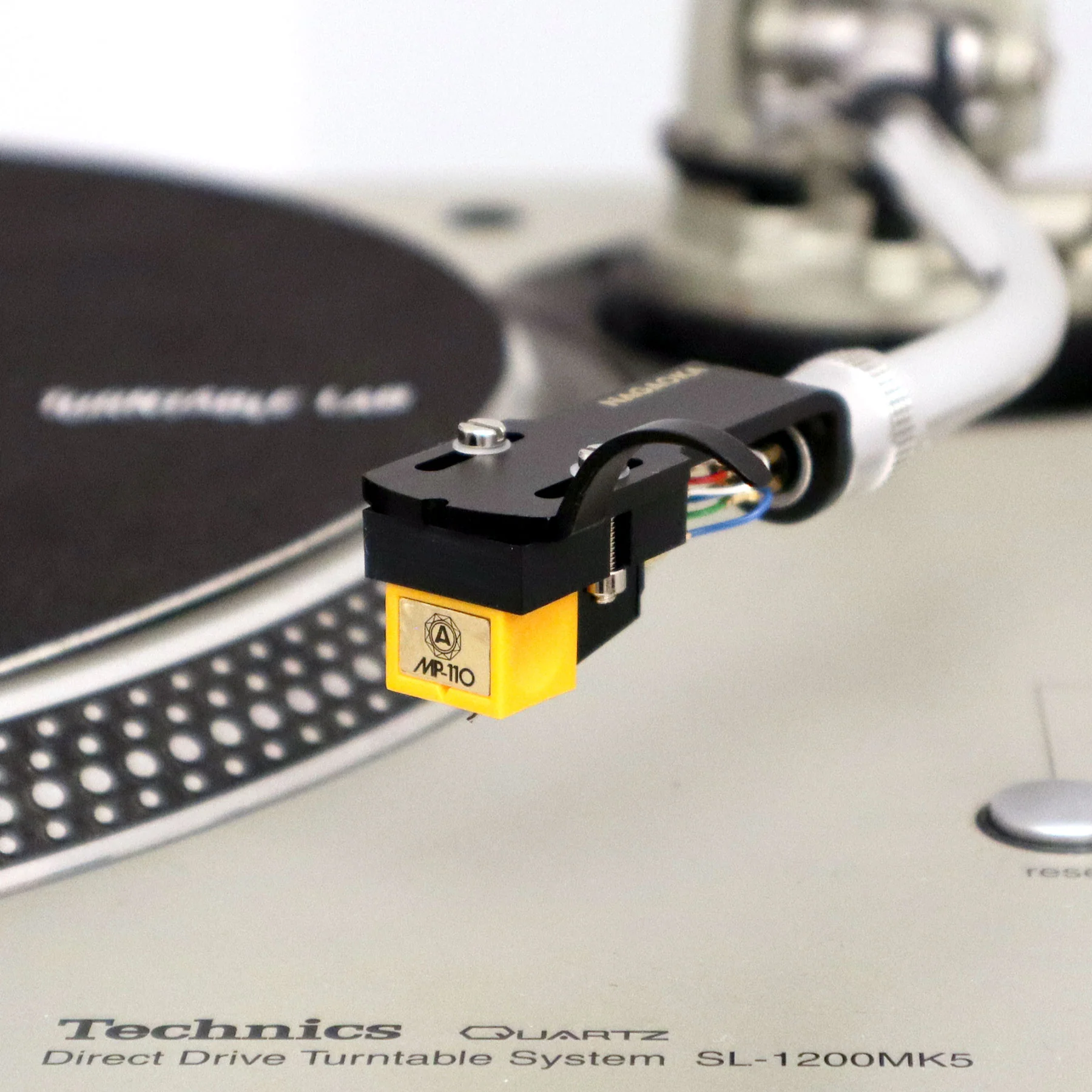Nagaoka: MP-110H Cartridge Mounted on Headshell - Image 2