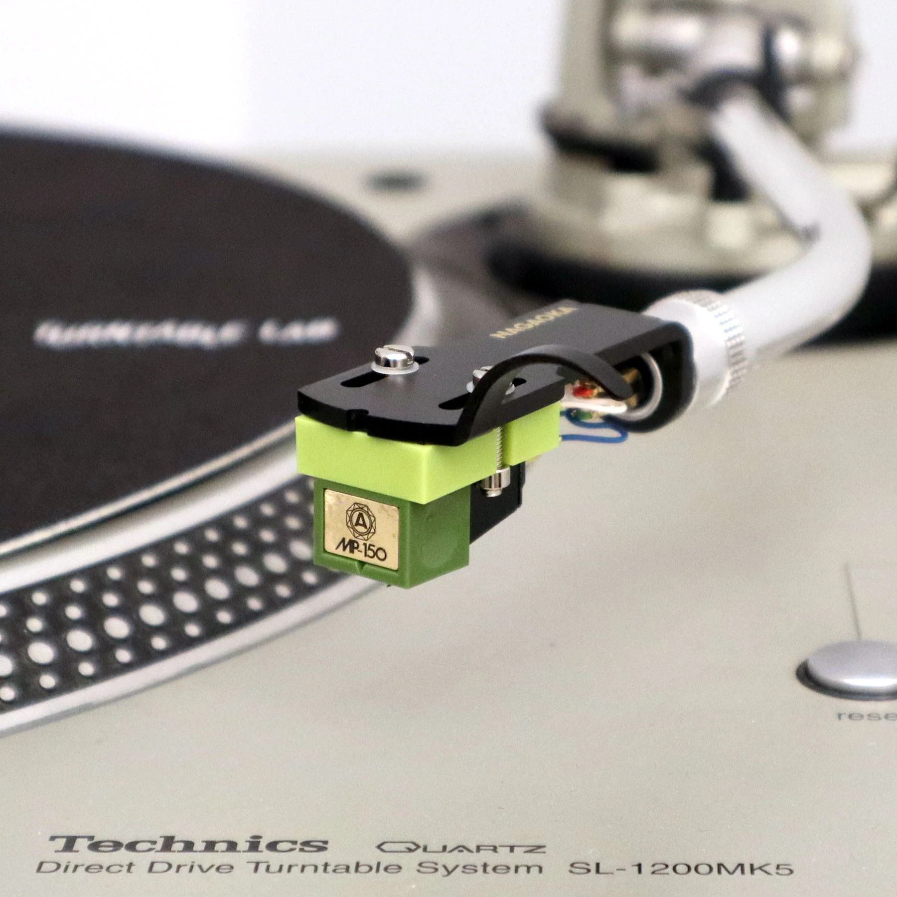 Nagaoka: MP-150H Cartridge Mounted on Headshell - Image 2