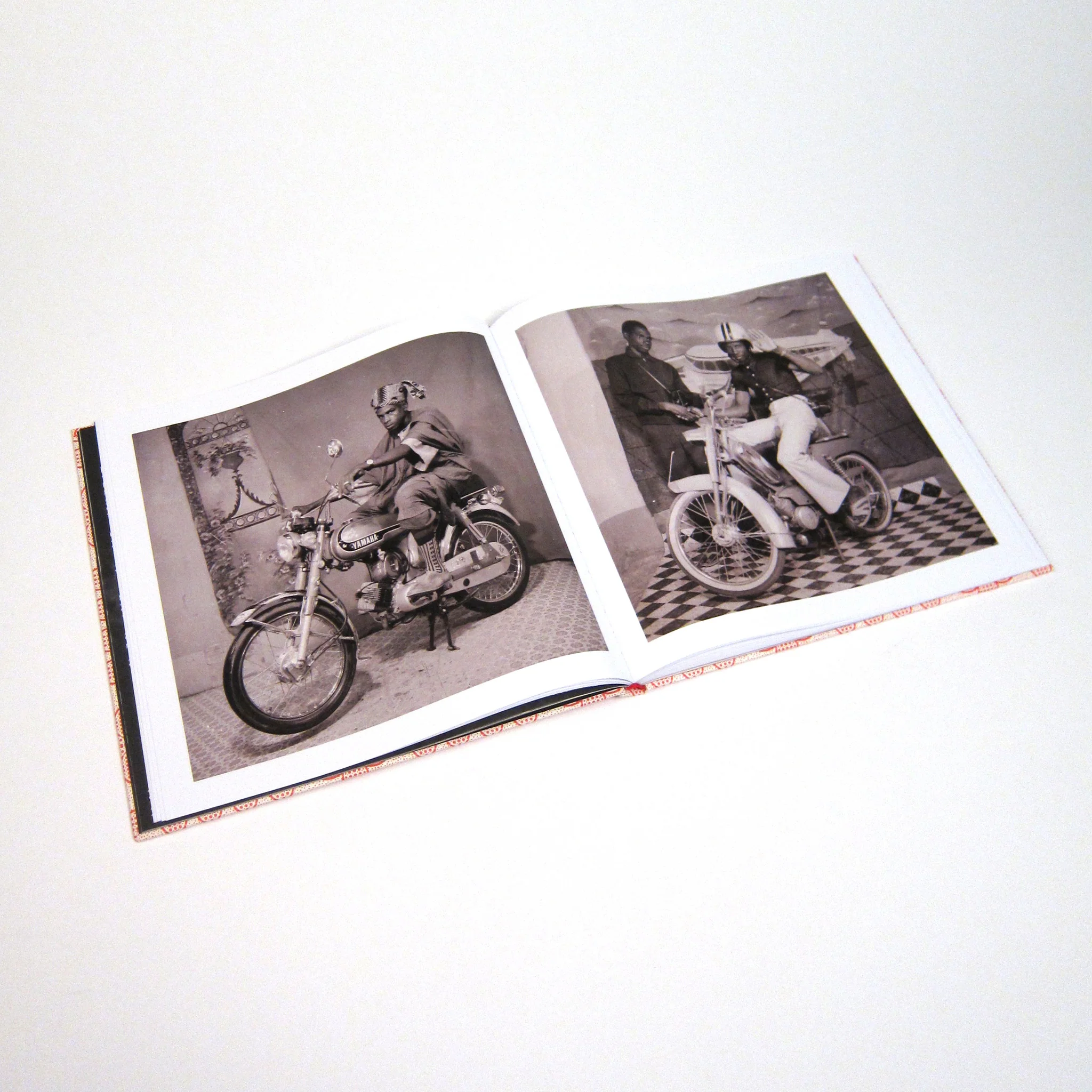 Numero Group: Bobo Yeye - Belle Epoque In Upper Volta Vinyl 3LP Boxset - Image 3