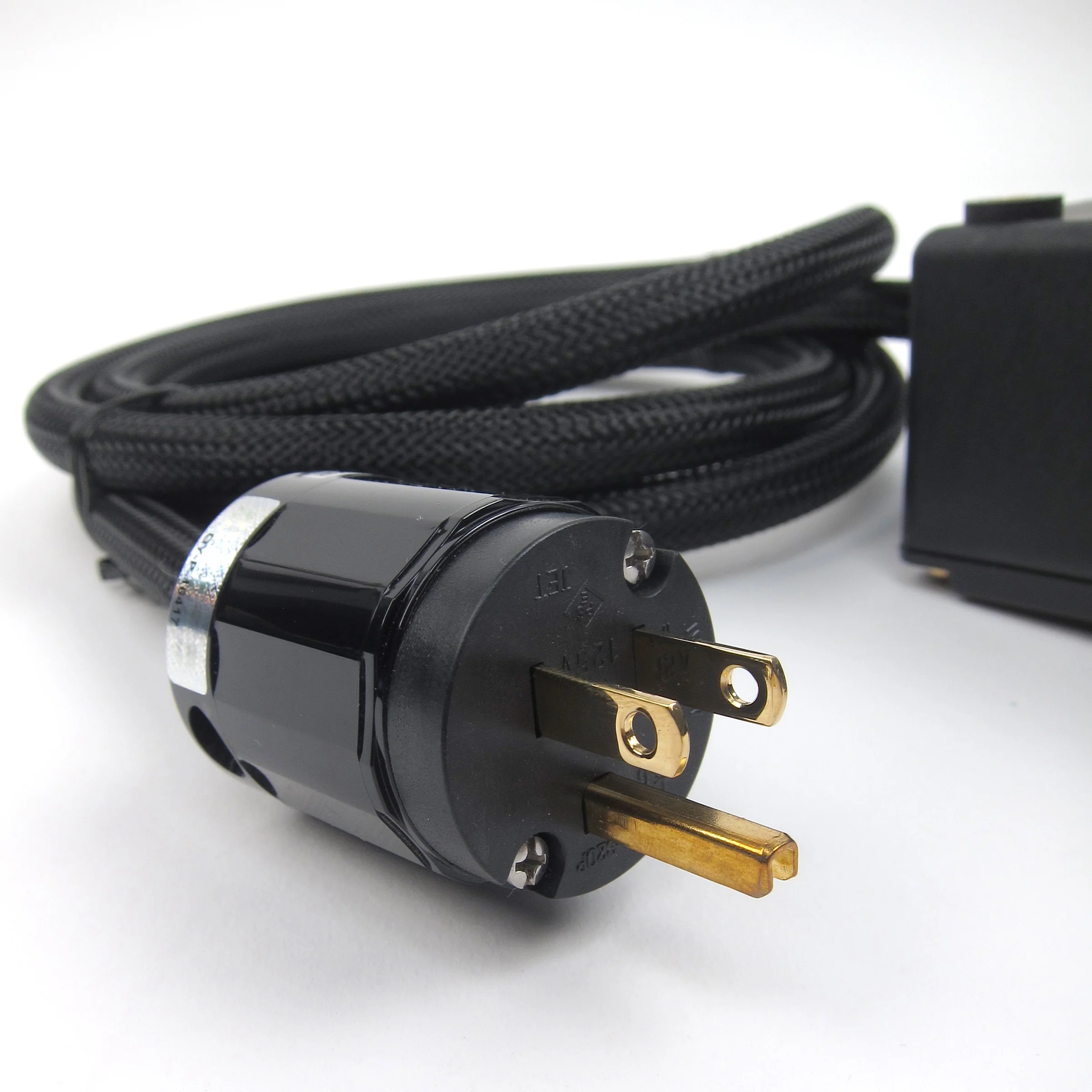 Oyaide: OCB-1SXV2 Power Distributor - Image 2