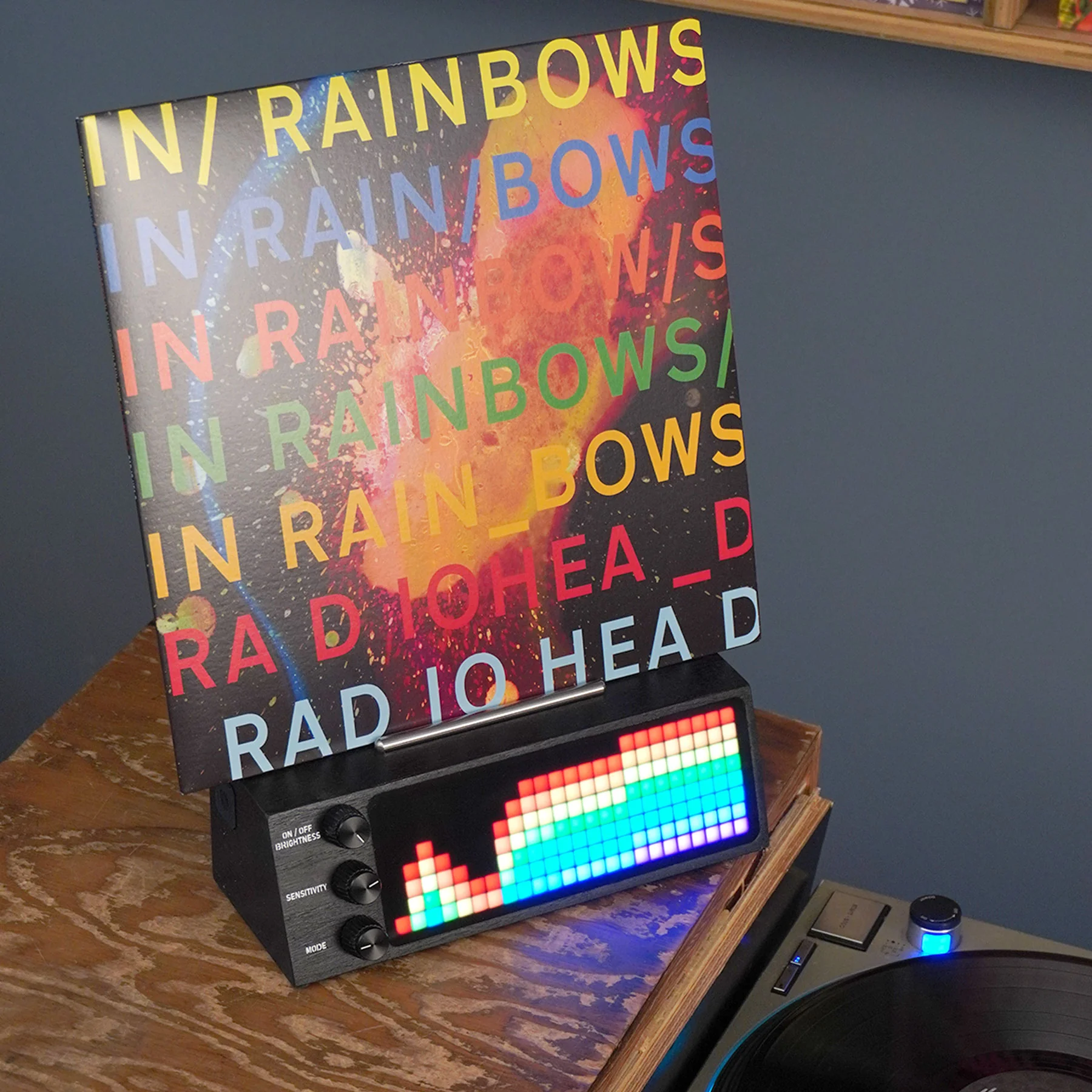 Petru: Smart Now Playing Vinyl Record Stand - Image 4