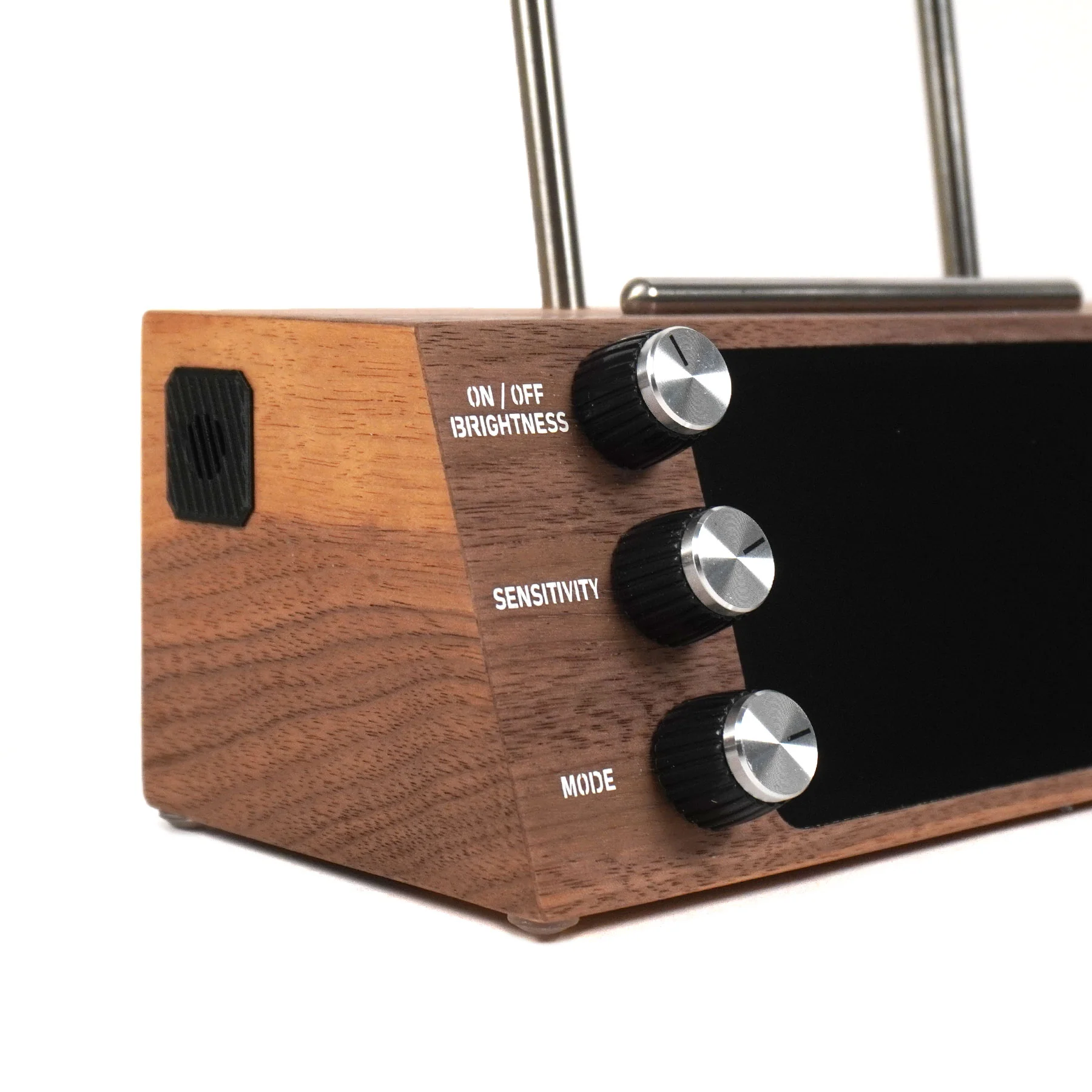Petru: Smart Now Playing Vinyl Record Stand - Image 7