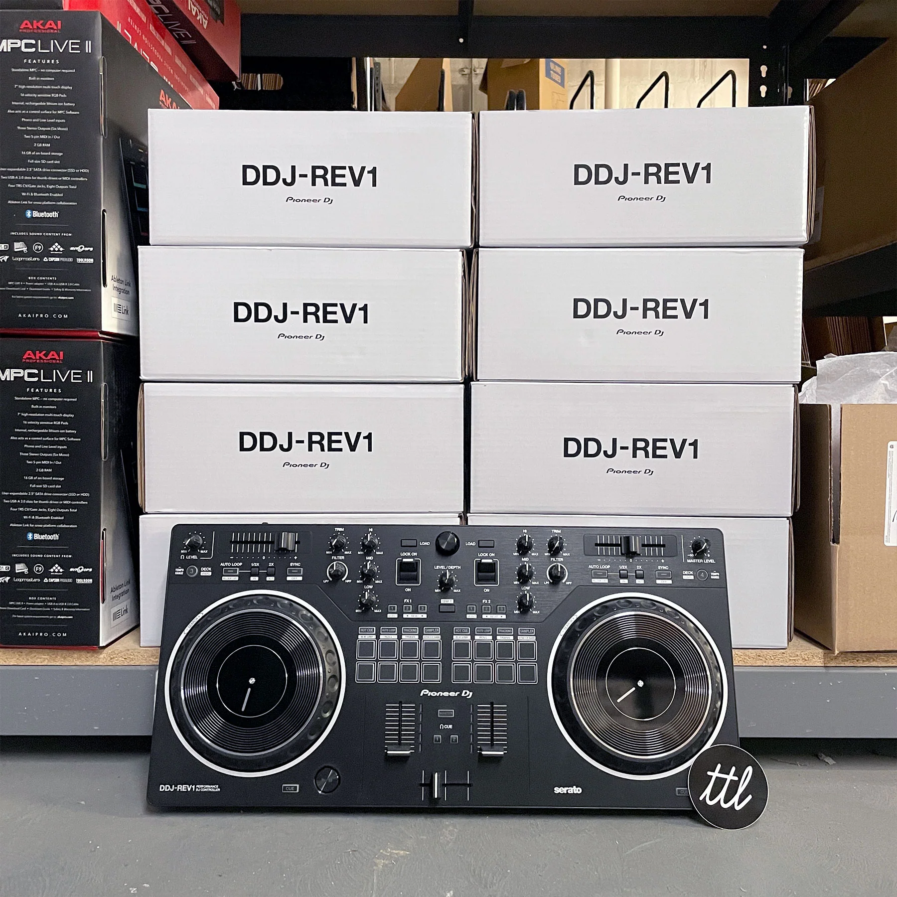 Pioneer DJ: DDJ-REV1 DJ Controller - Image 5