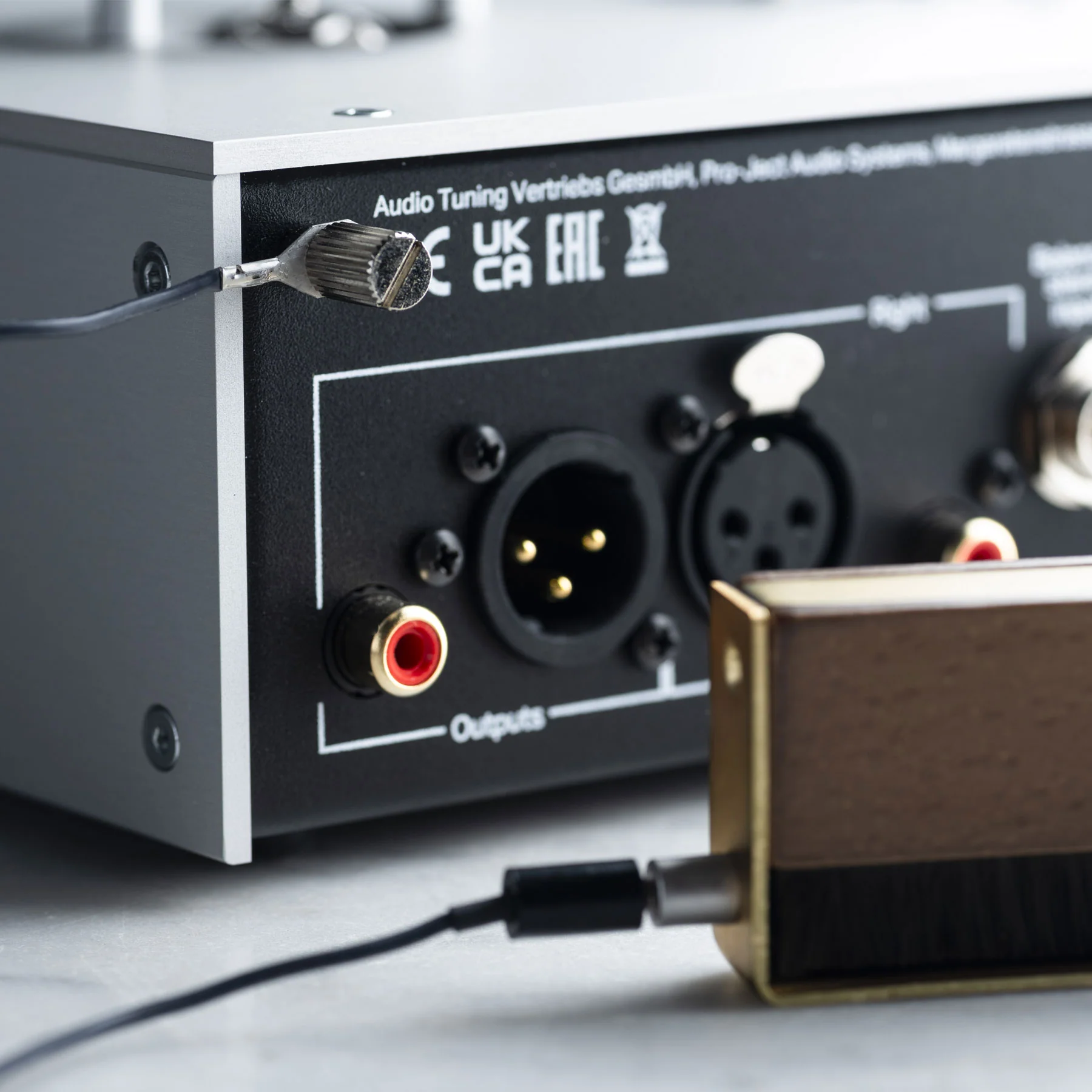 Pro-Ject: Brush It Premium Grounded Record Cleaning Brush - Image 5