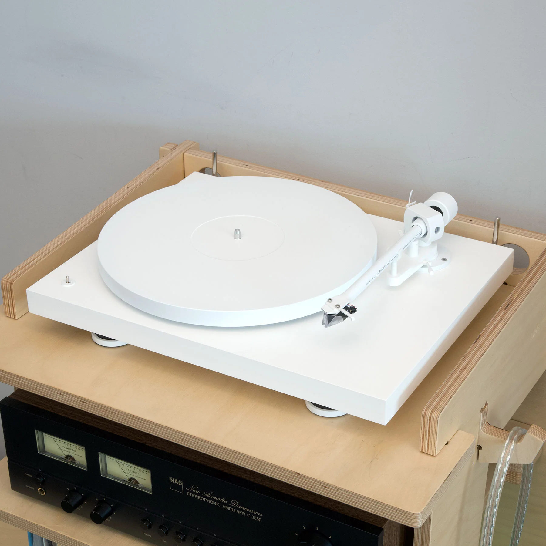 Pro-Ject: Debut PRO B Turntable - Special Edition White - Image 2