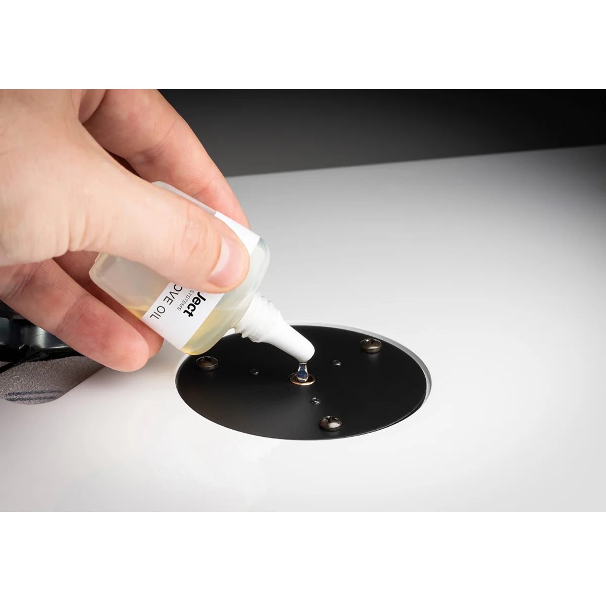Pro-Ject: Lube It Silent Groove Lubricant Oil for Turntable Spindle / Bearings - Image 2