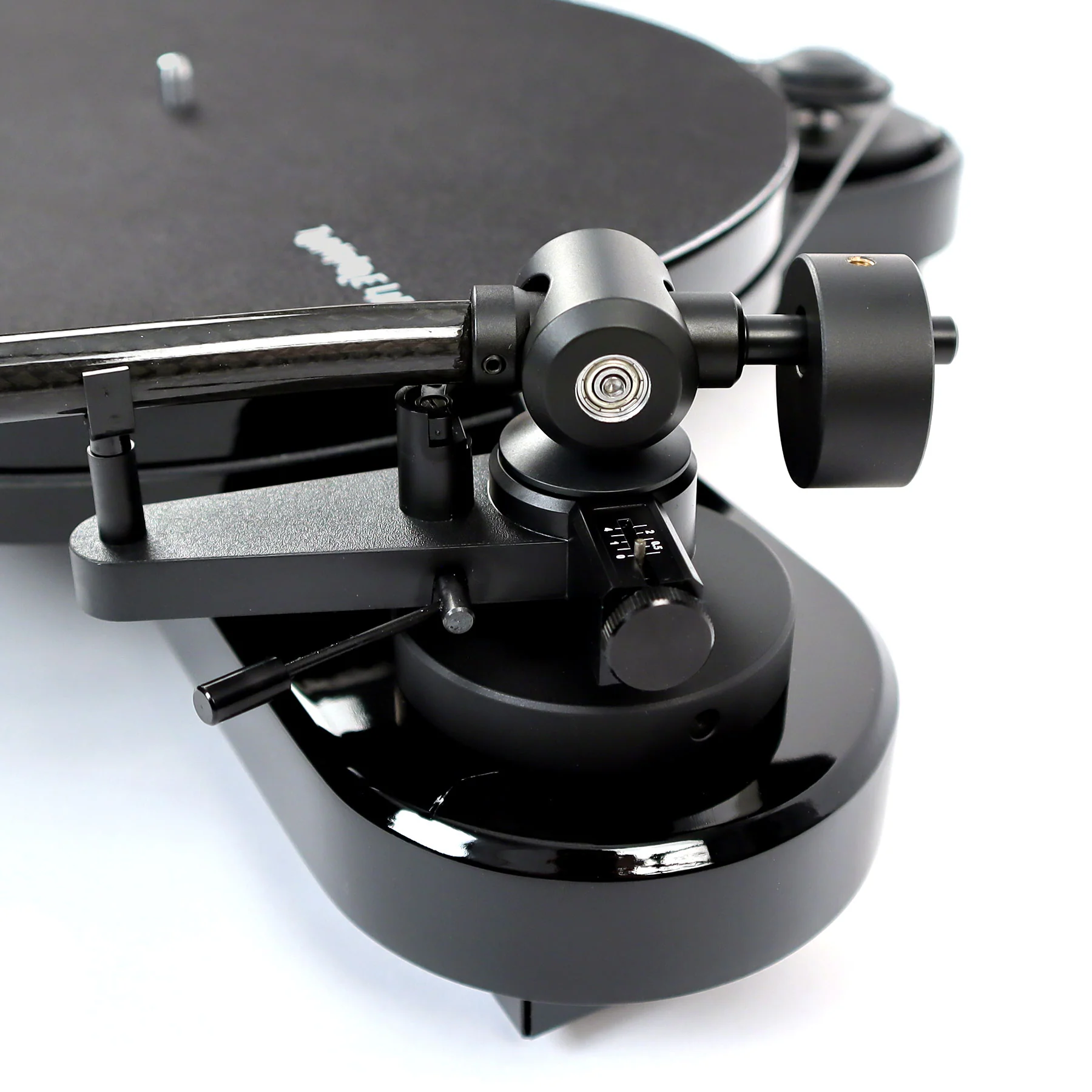 Pro-Ject: RPM 1 Carbon Turntable - Gloss Black (RPM1) - Image 4