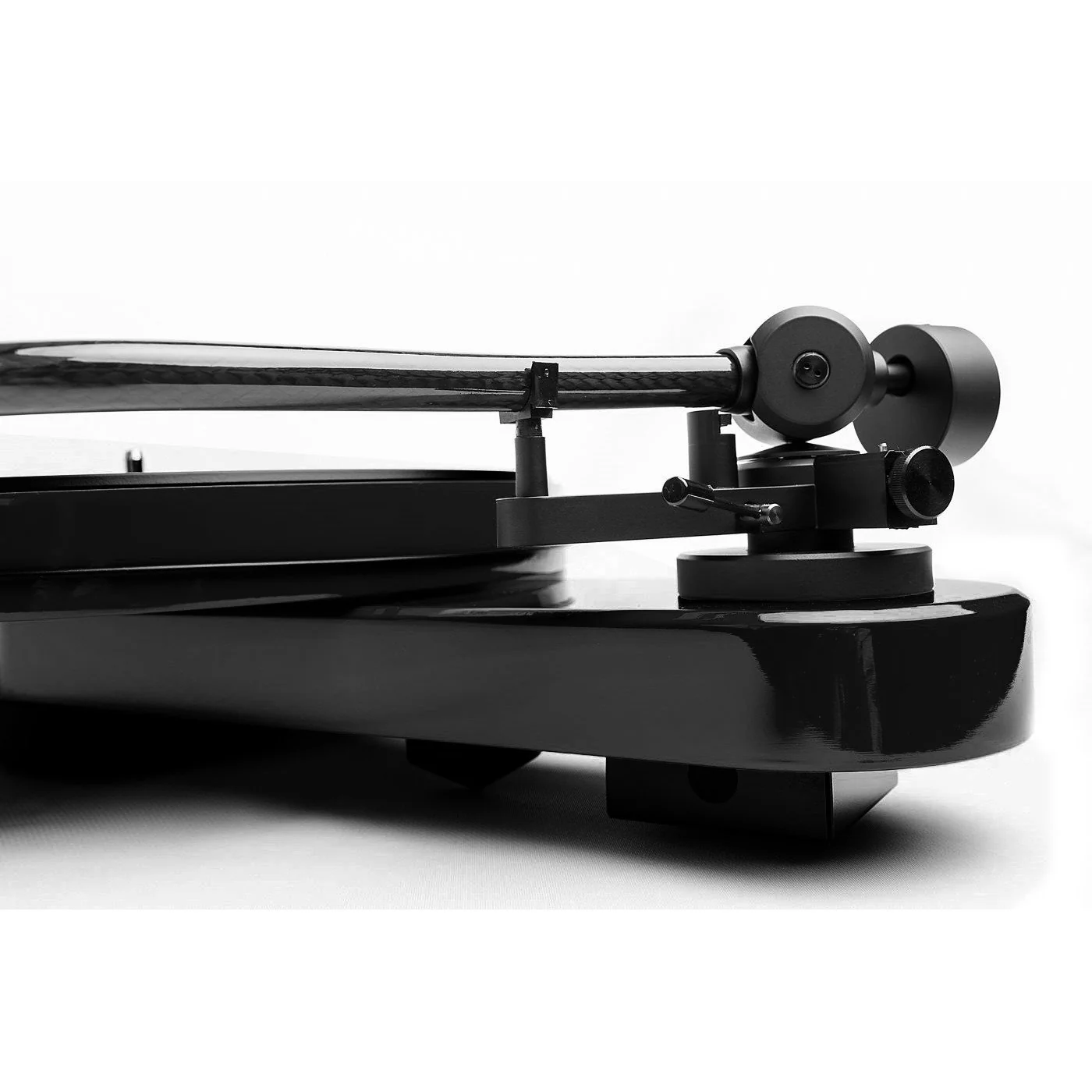 Pro-Ject: RPM 3 Carbon Turntable - White / Moonstone MM (RPM3) - Image 4