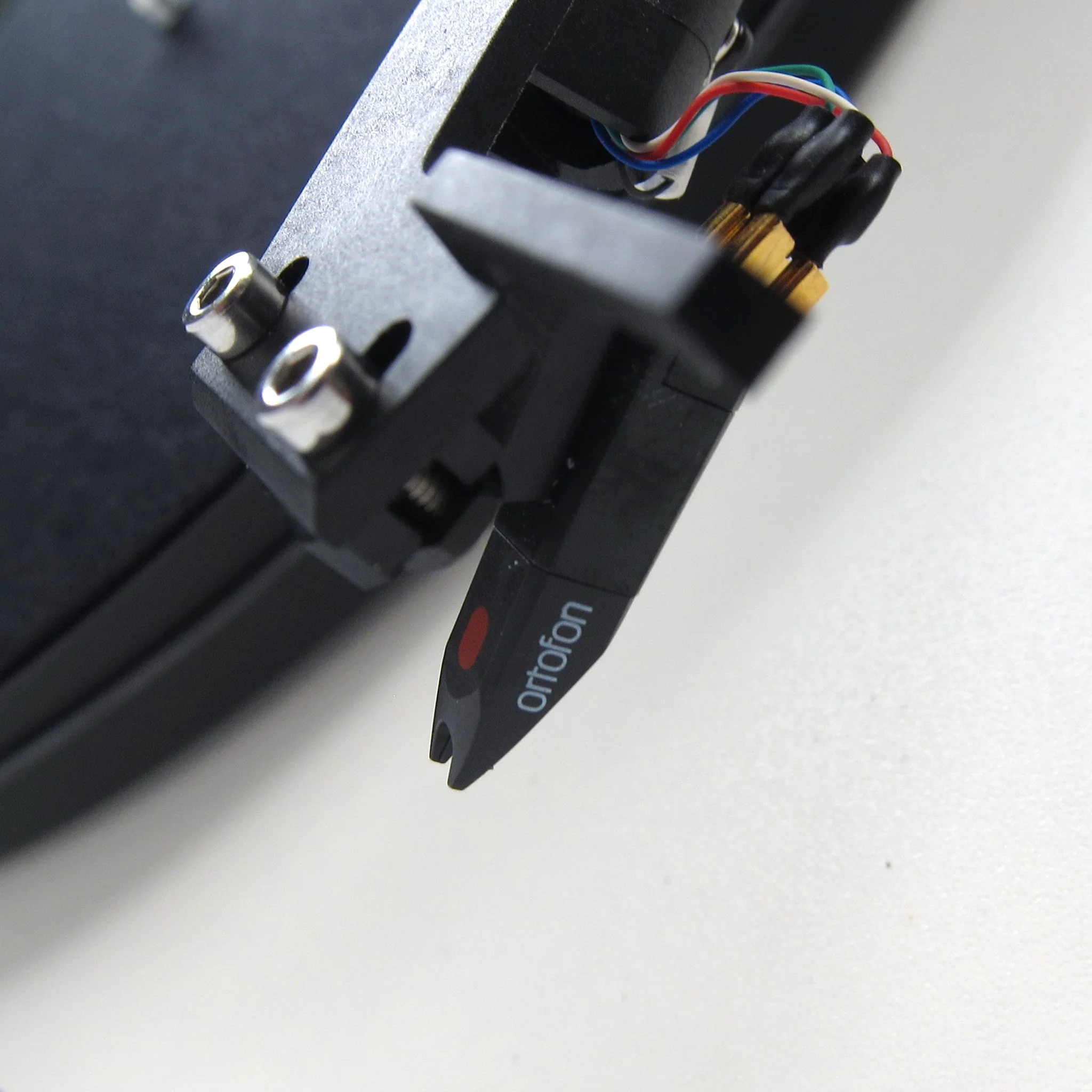 Pro-Ject: Vertical Turntable Right w/ Bluetooth - Red (VT-E BT R) - Image 5
