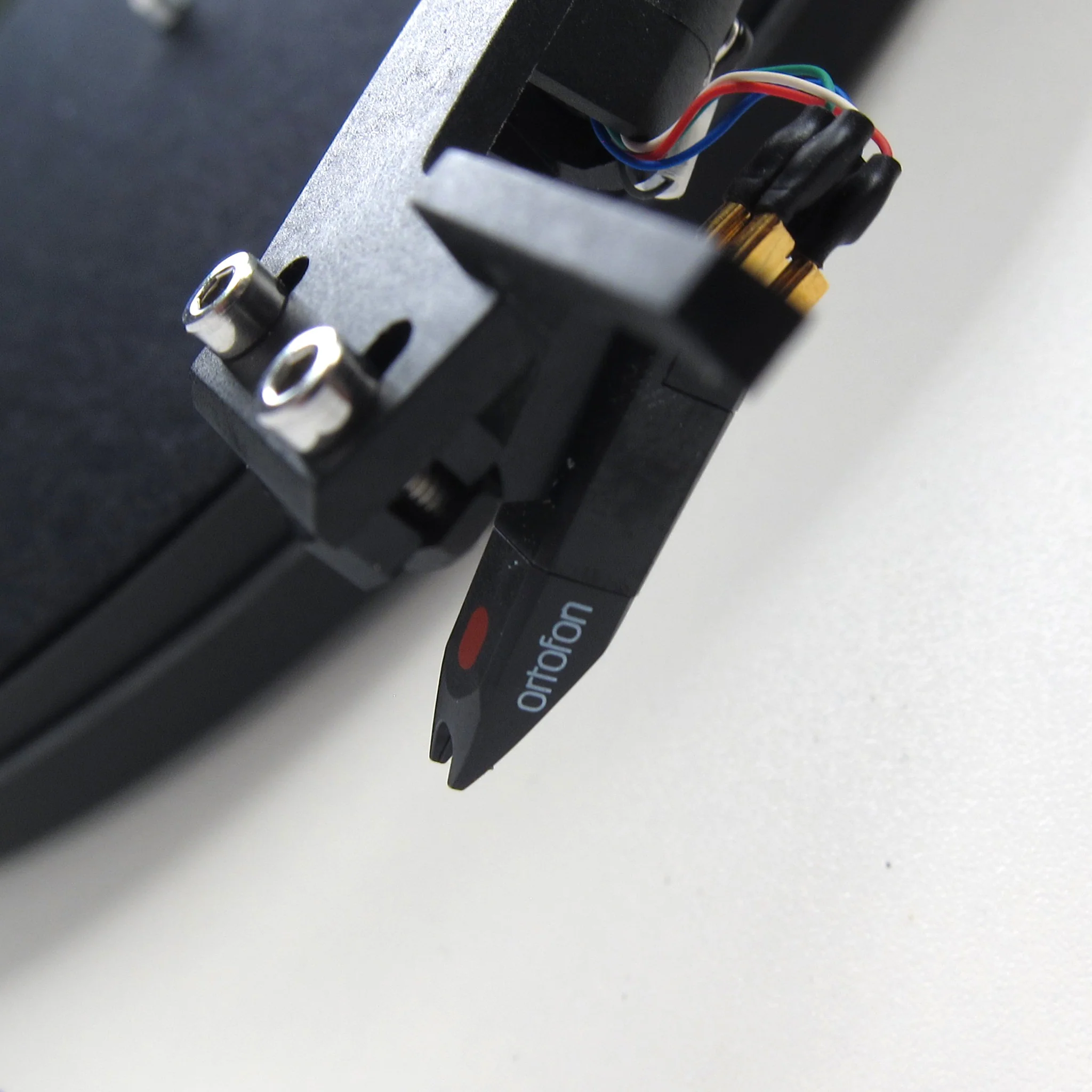 Pro-Ject: Vertical Turntable Right - White (VT-E R) - Image 3