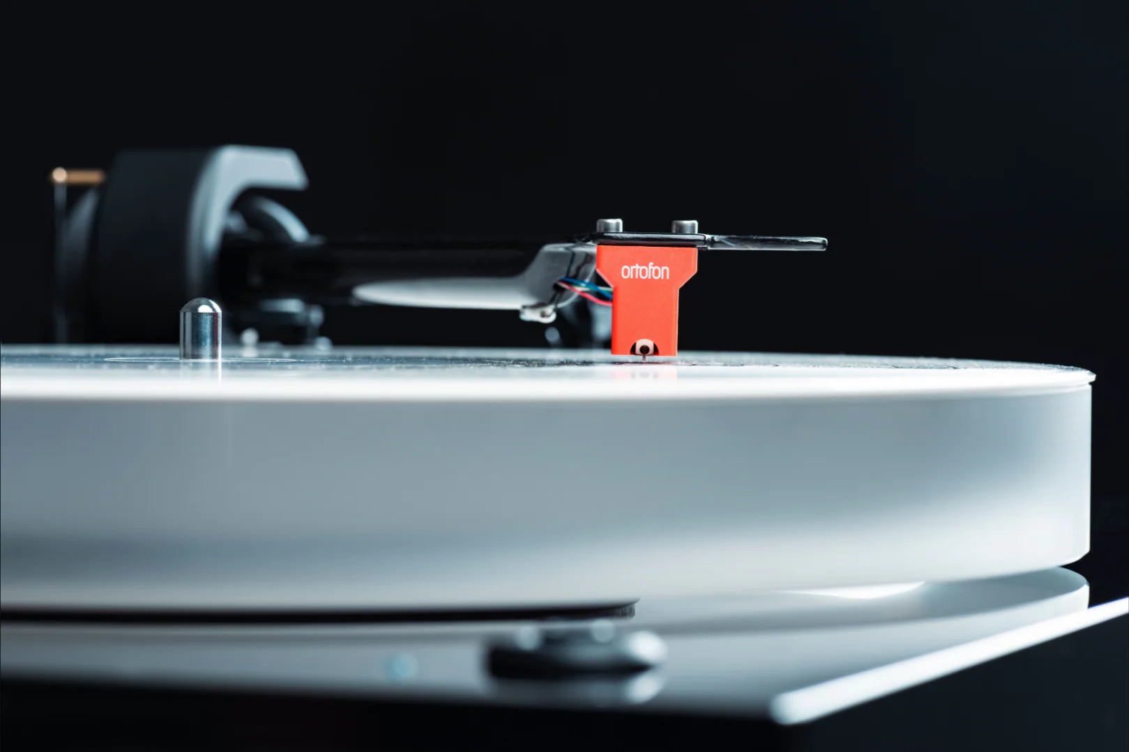 Pro-Ject: X2 B Balanced Turntable - Image 10