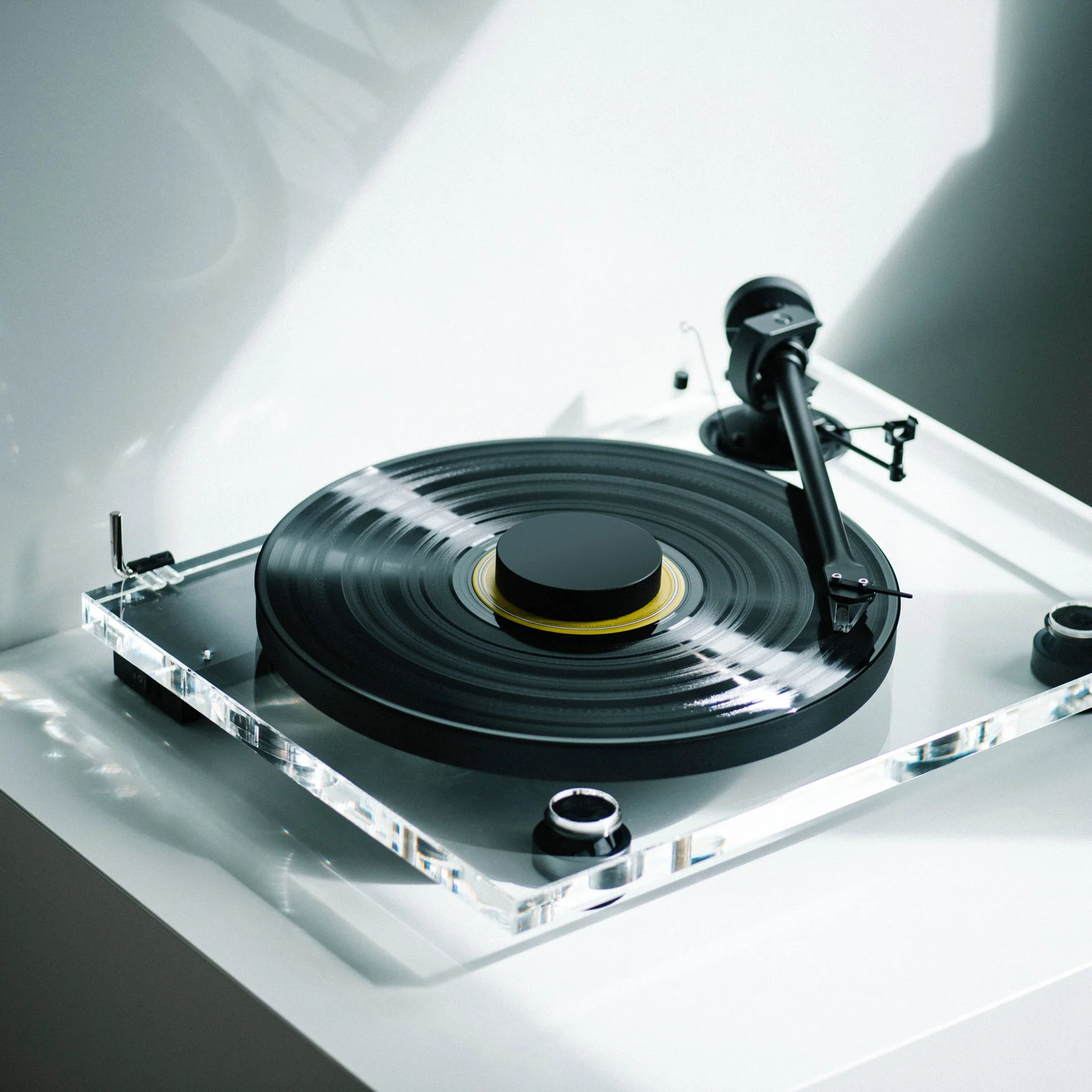 Pro-Ject: XA B Balanced Acrylic Turntable - Image 11