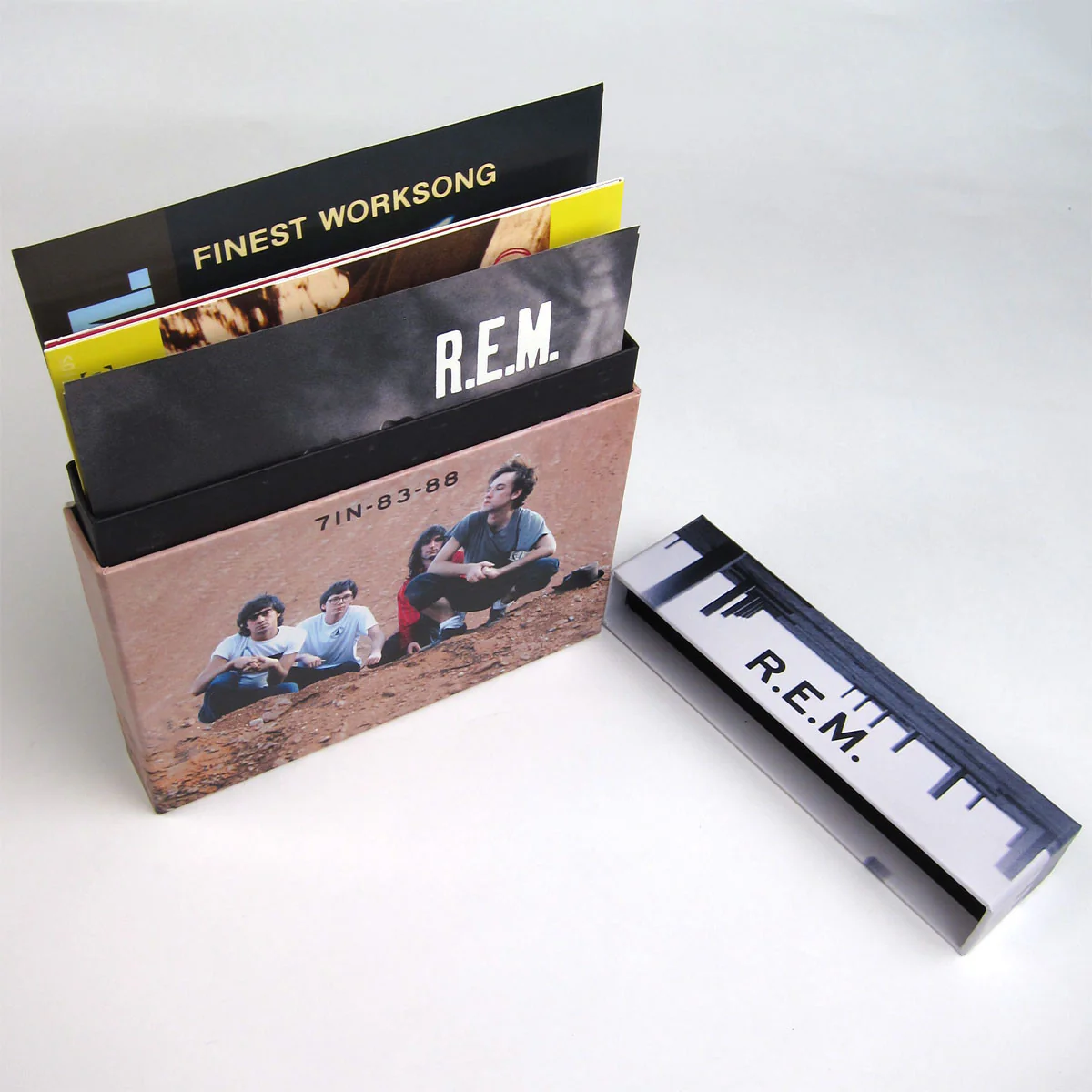 R.E.M.: 7IN-83-88 7" Vinyl Boxset - Image 3