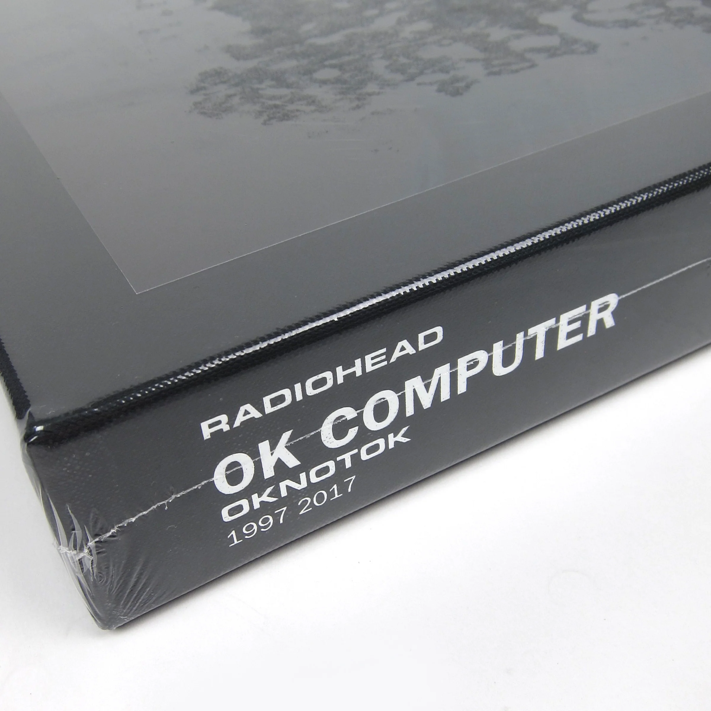 Radiohead: OK Computer OKNOTOK 1997-2017 (180g) Vinyl 3LP+Cassette Boxset - Image 2
