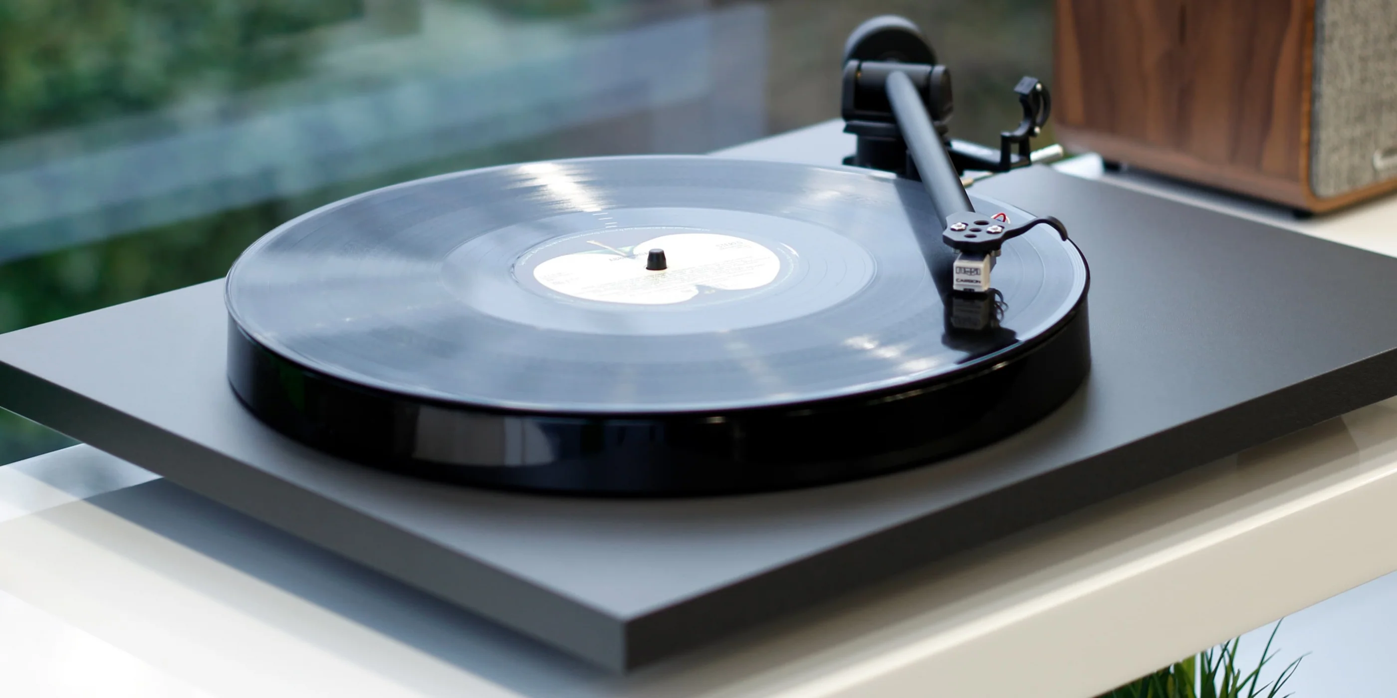 Rega: Planar 1 Turntable - Matte Black - Image 3