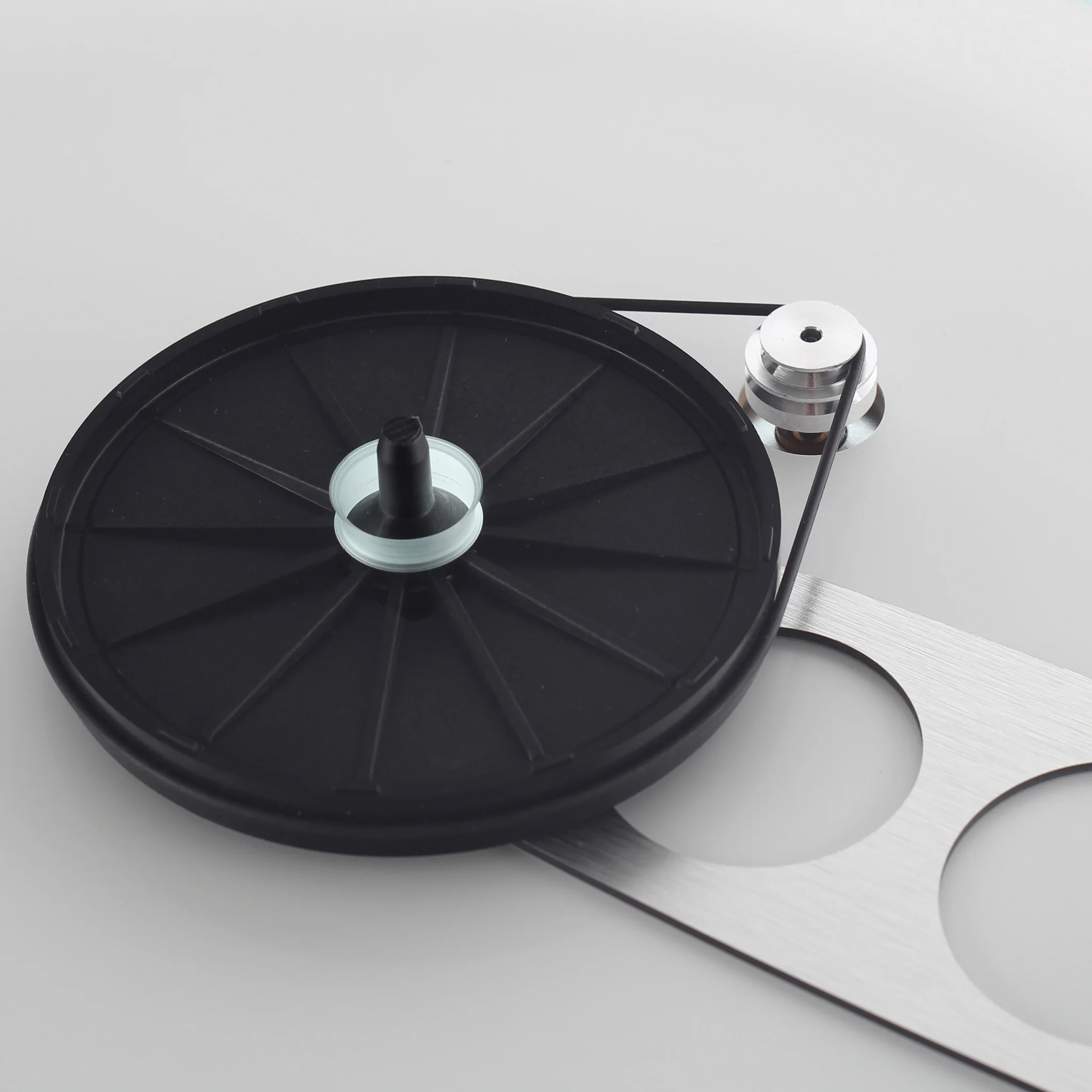 Rega: Planar 3 Turntable w/ Cartridge - Image 10