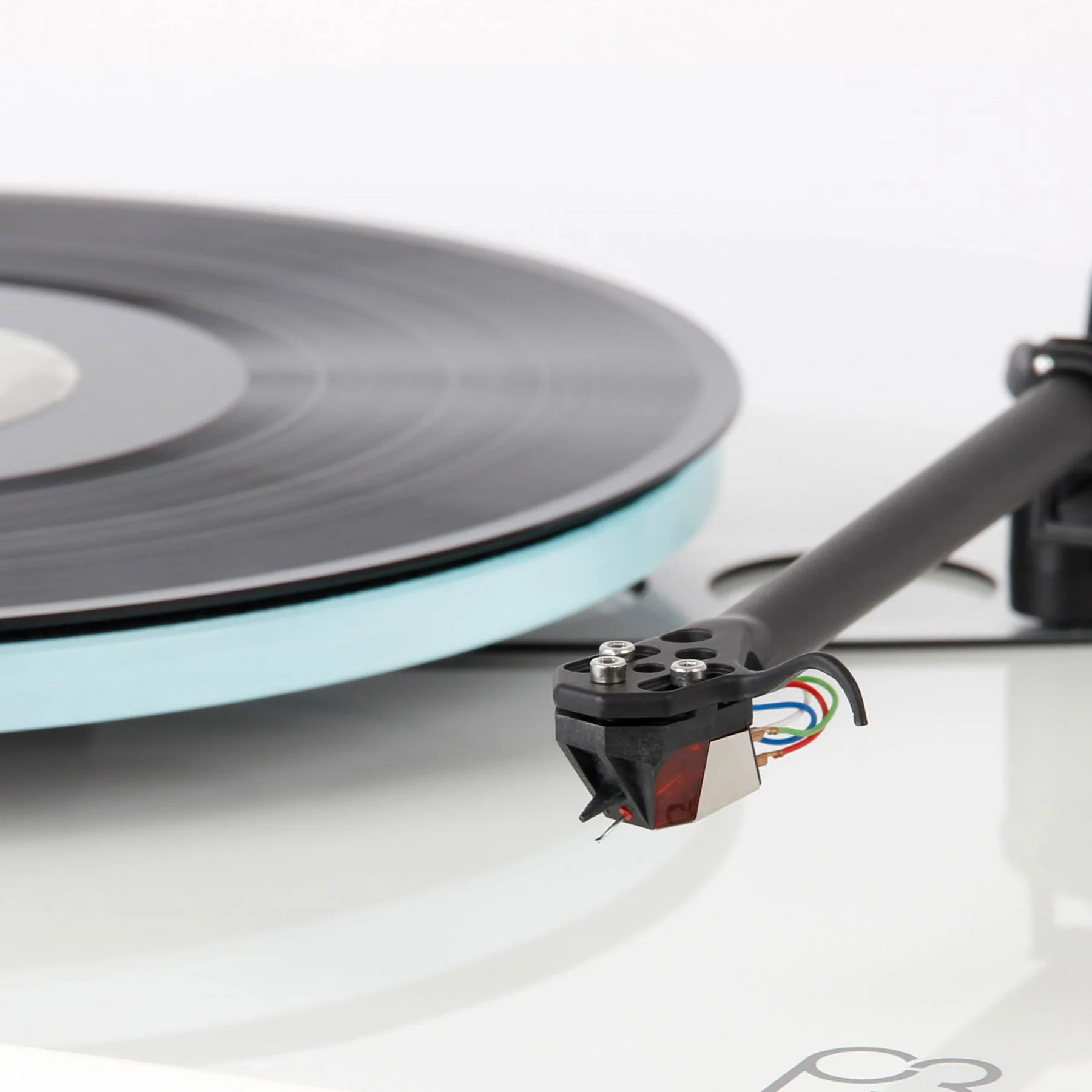 Rega: Planar 3 Turntable w/ Cartridge - Image 3