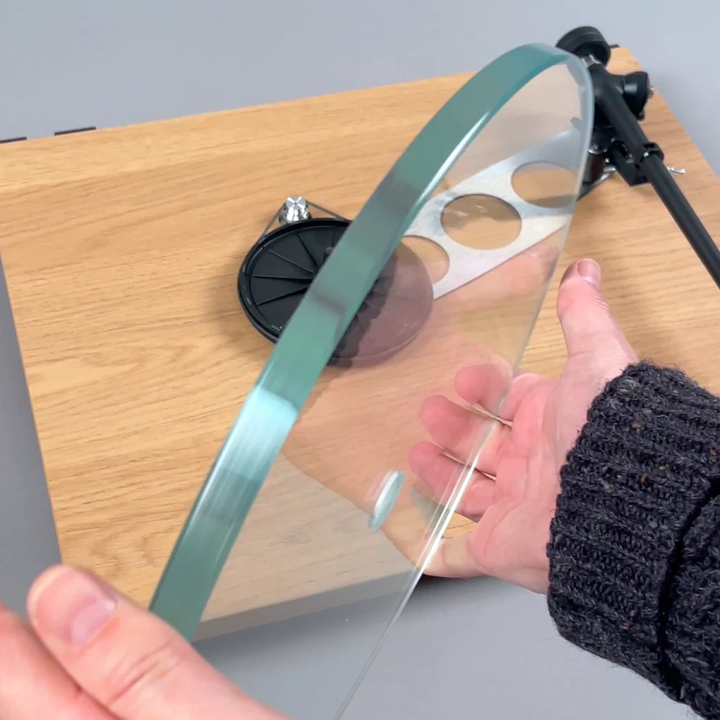 Rega: Planar 3 Turntable w/ Cartridge - Image 4