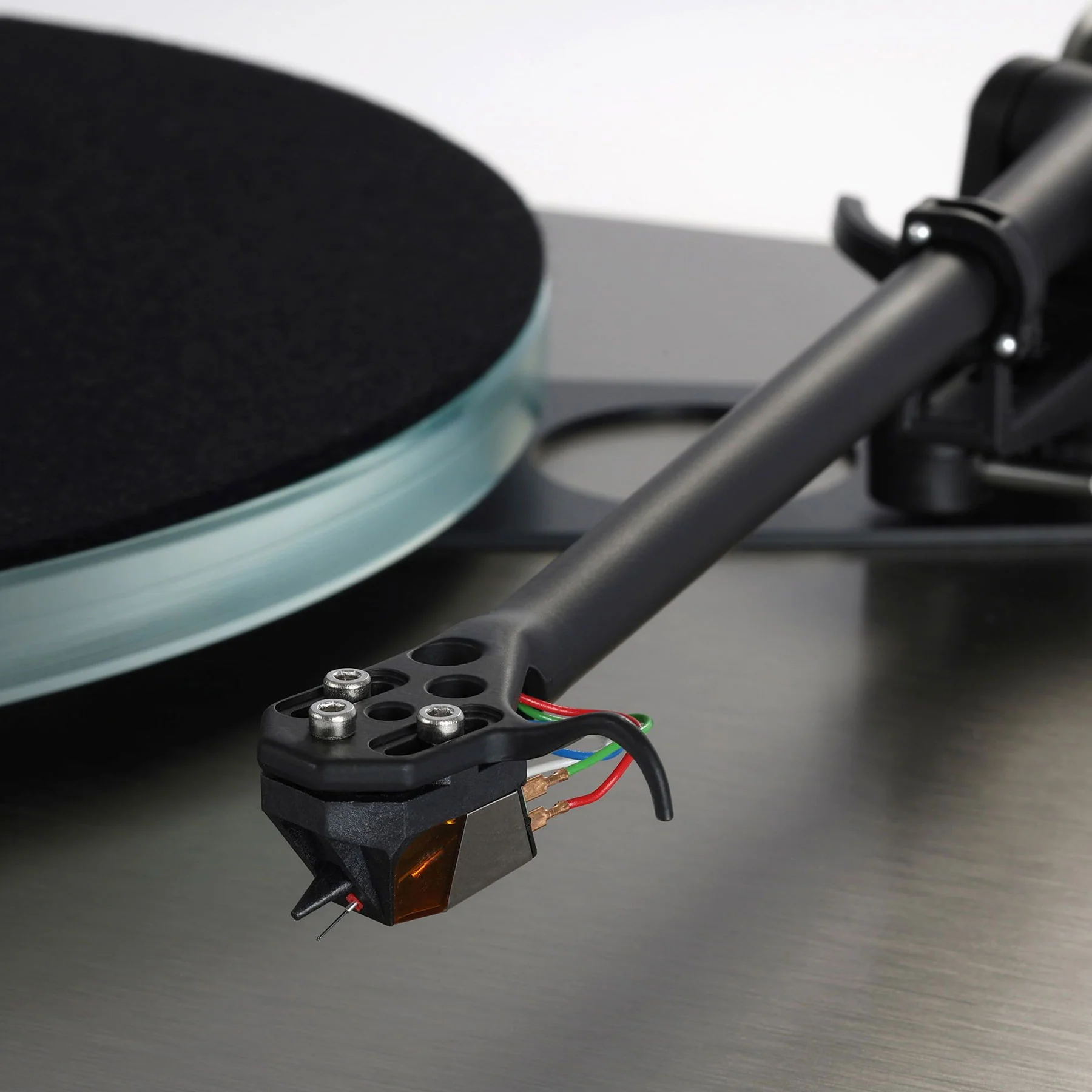 Rega: Planar 6 RS Turntable w/ ND9 Cartridge - Aluminum - PRE-ORDER - Image 5