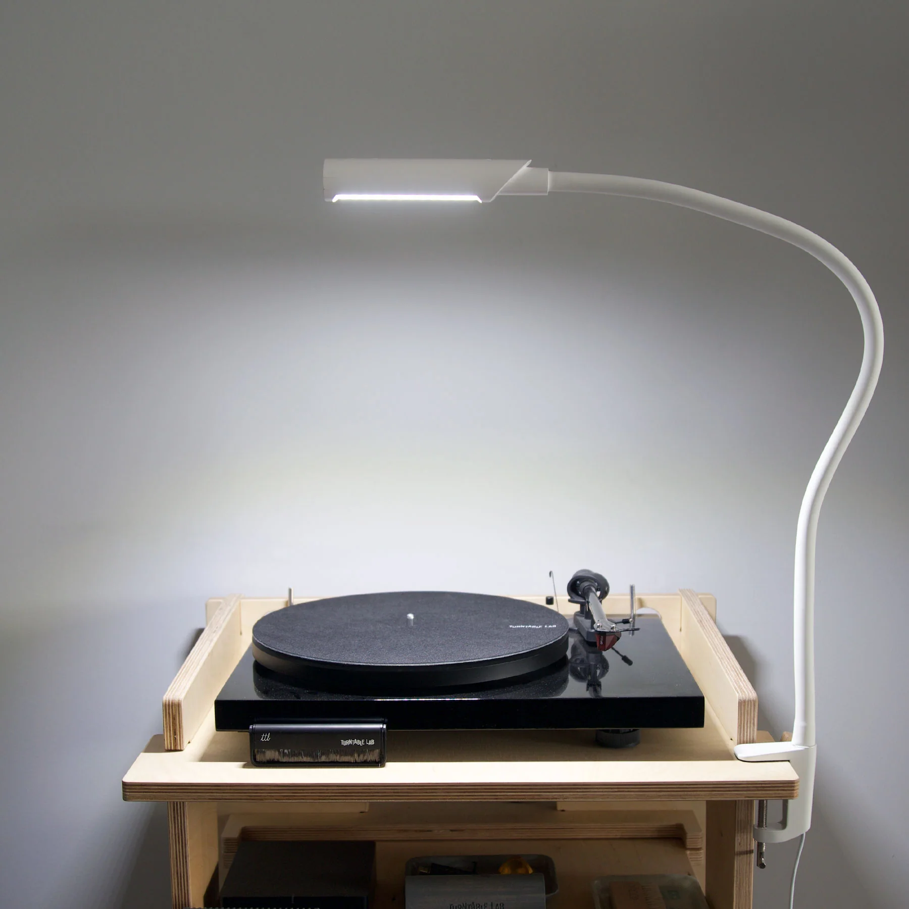 Reliable Corp.: UberLight Flex Turntable Task Lamp - White / Clamp Model - Image 3
