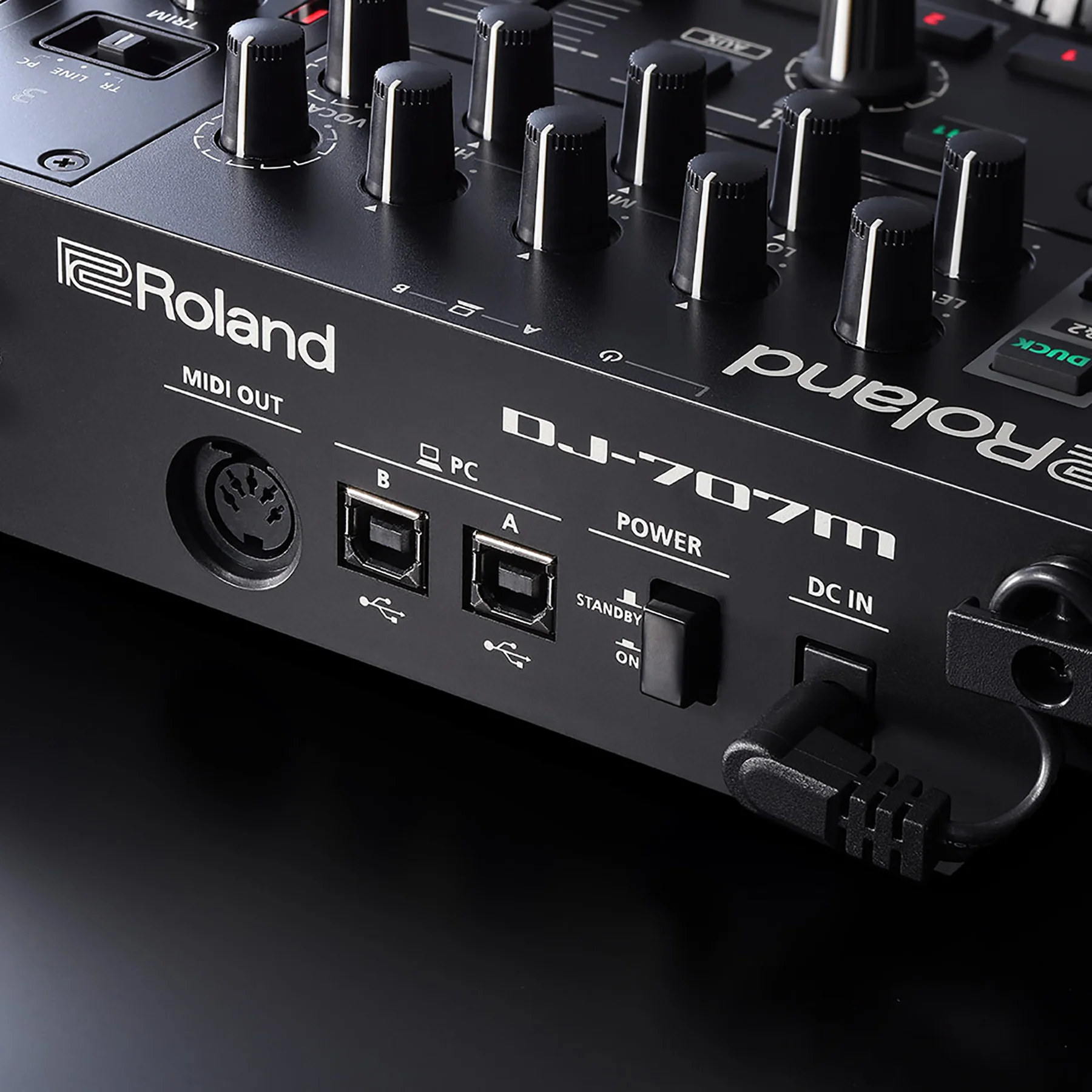 Roland: DJ-707M DJ Controller (Serato) - Image 8