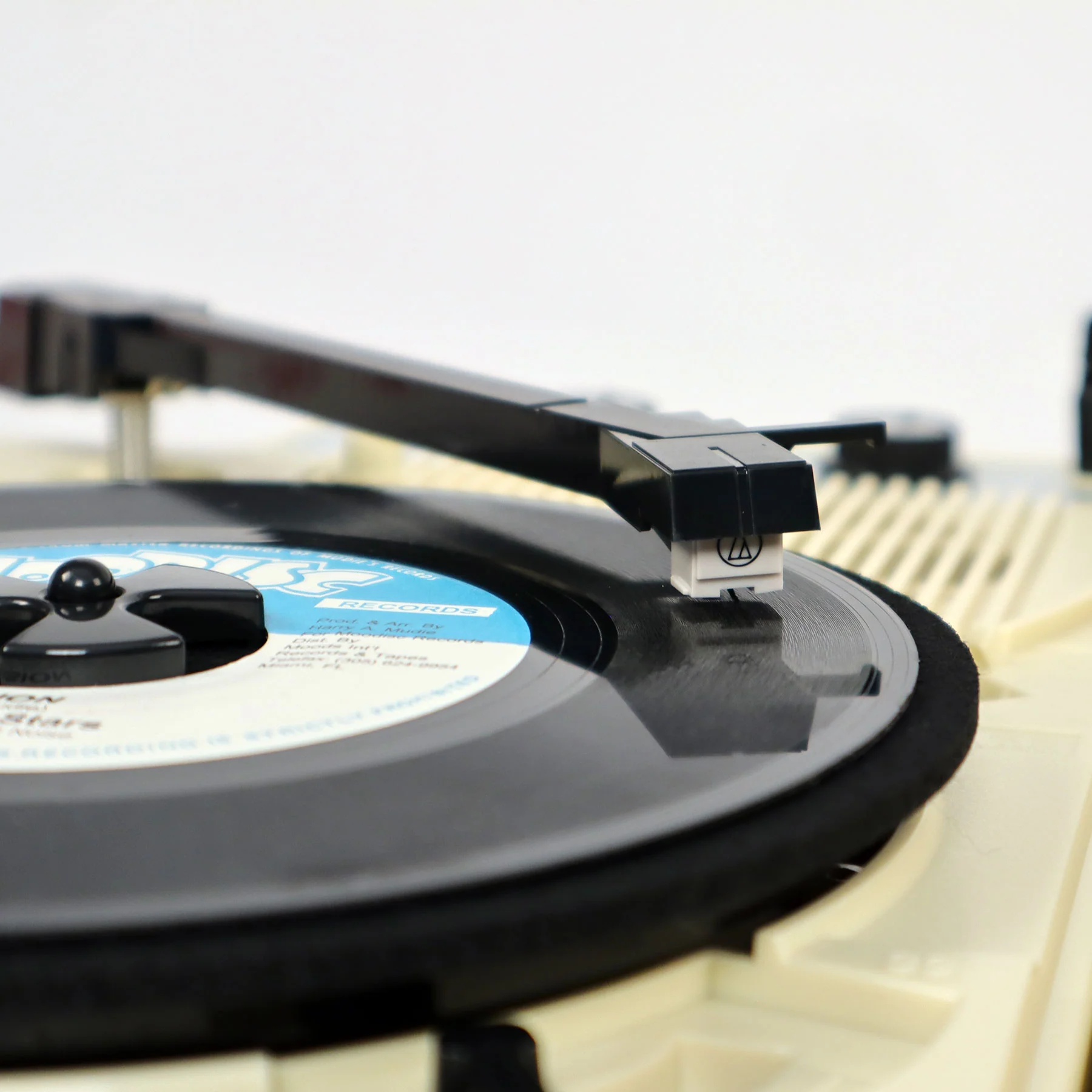 Stokyo: Complete Portable DJ Set (2x RM-1 Turntables, 1x RMX-1 Mixer) - Image 9