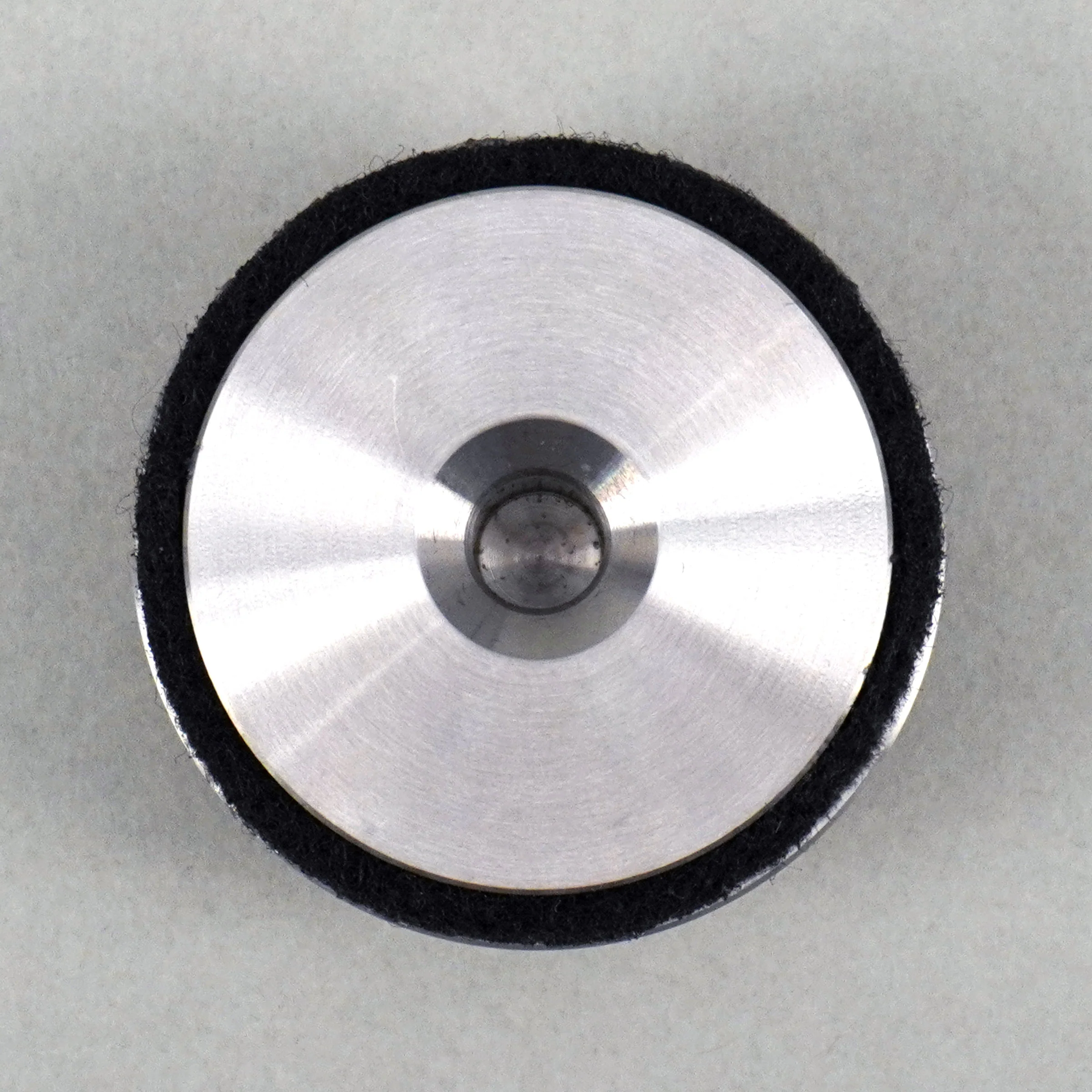 Sure Shot: 45 Record Adaptor + Clamp (120g) - Model 04 - Turntable Lab Edition - Image 4